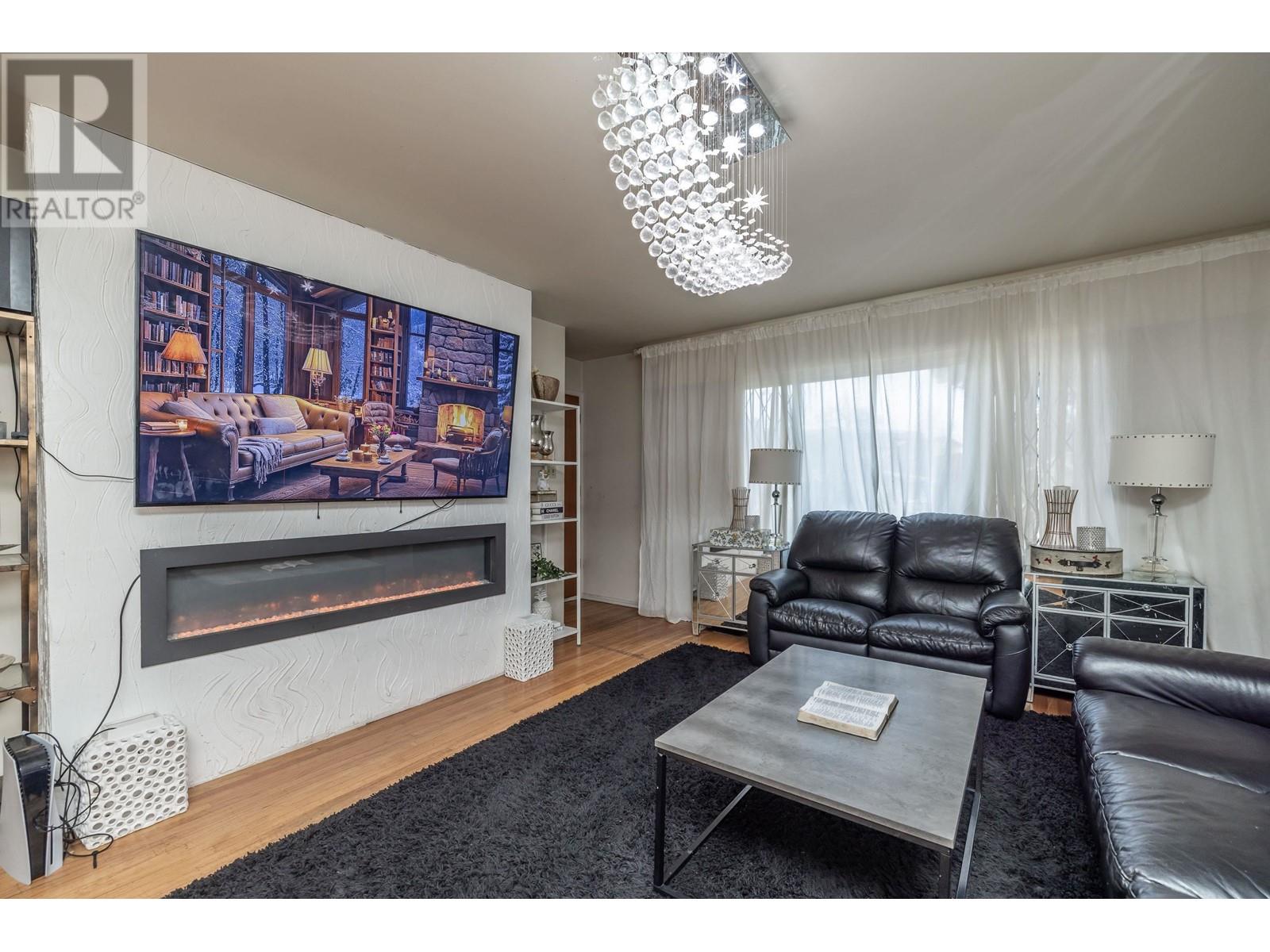 4987 Hoy Street, Vancouver, British Columbia  V5R 4N6 - Photo 4 - R2975911