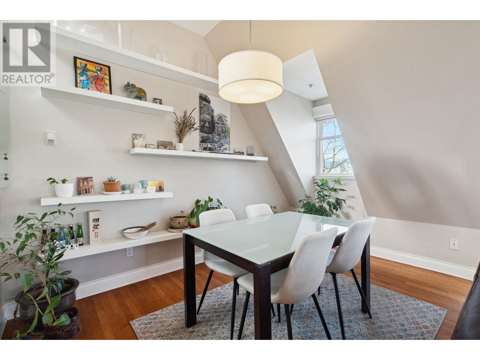 Listing Picture 11 of 35 : PH7 380 W 10TH AVENUE, Vancouver / 溫哥華 - 魯藝地產 Yvonne Lu Group - MLS Medallion Club Member