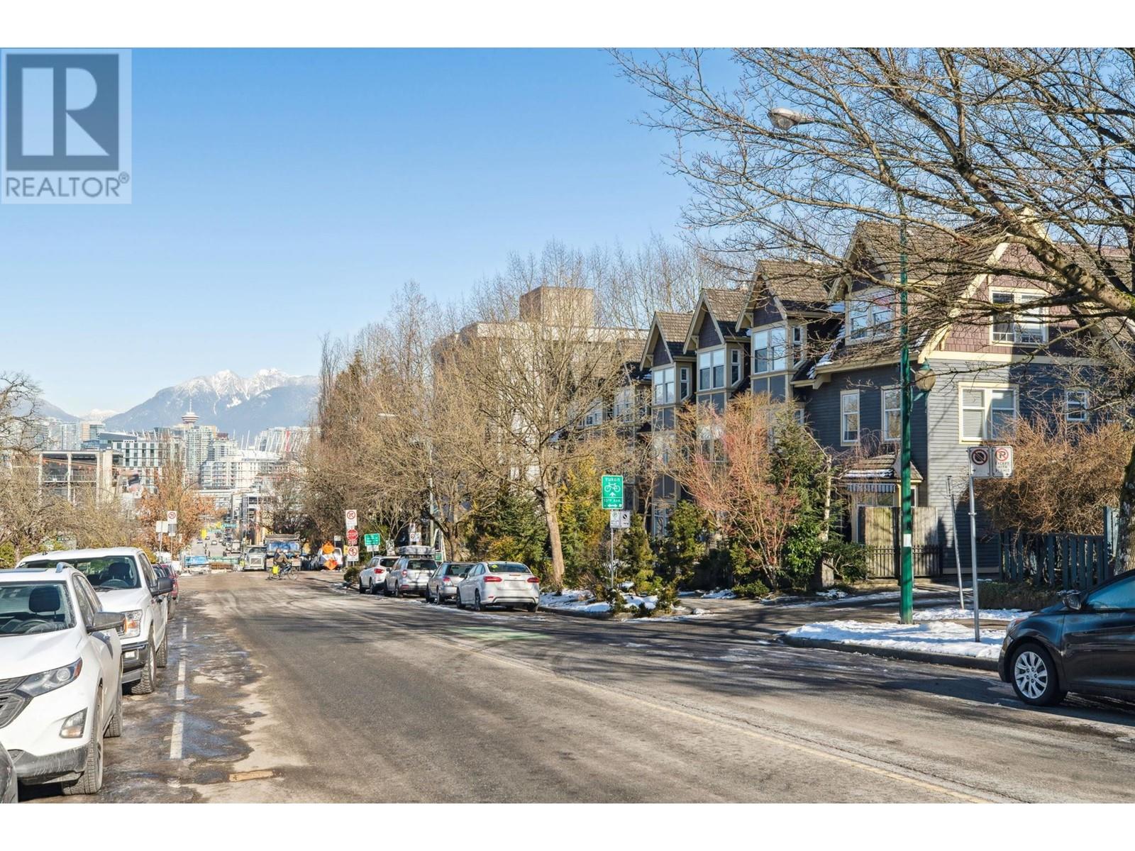 Listing Picture 35 of 35 : PH7 380 W 10TH AVENUE, Vancouver / 溫哥華 - 魯藝地產 Yvonne Lu Group - MLS Medallion Club Member