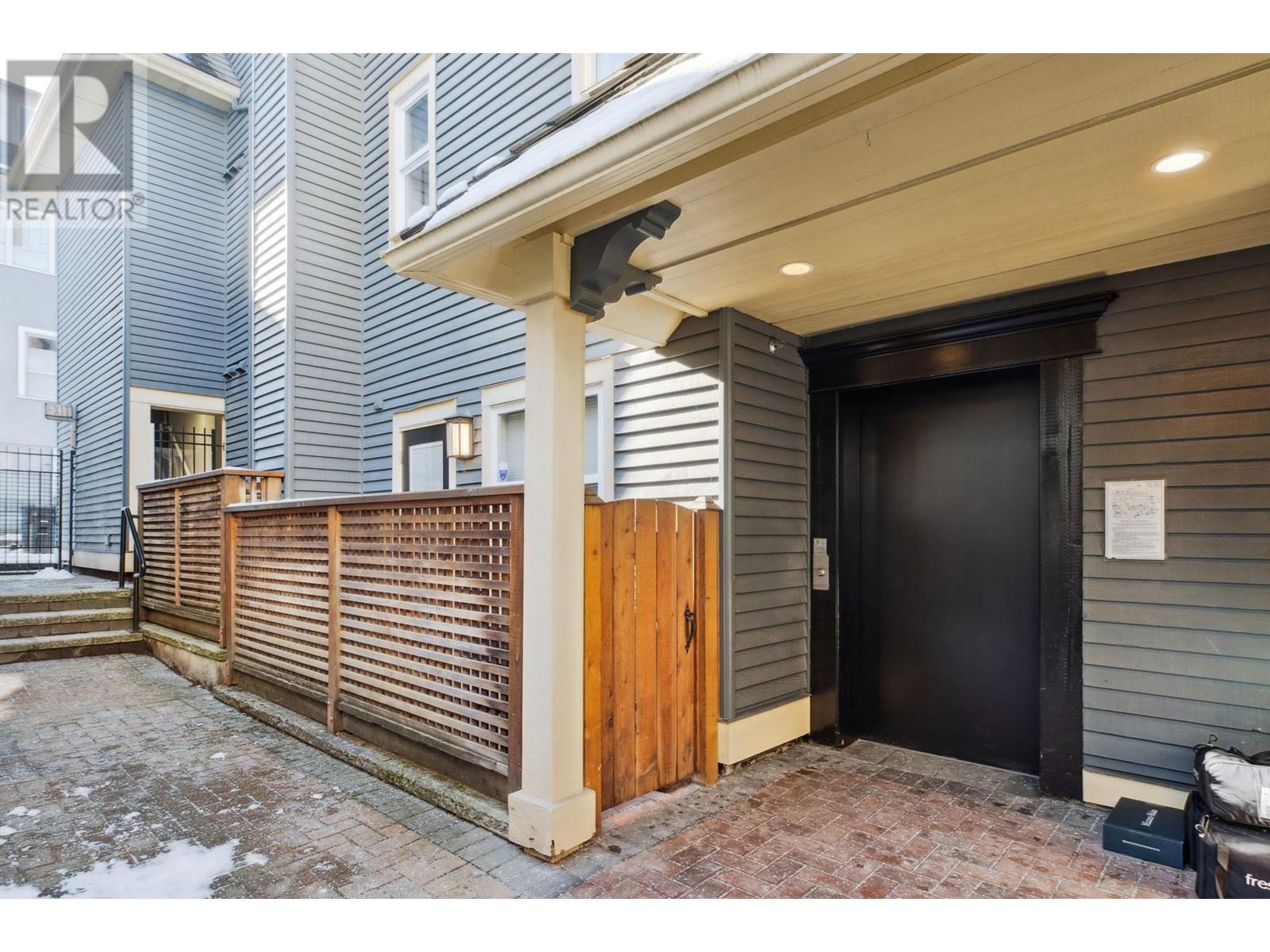 Listing Picture 32 of 35 : PH7 380 W 10TH AVENUE, Vancouver / 溫哥華 - 魯藝地產 Yvonne Lu Group - MLS Medallion Club Member