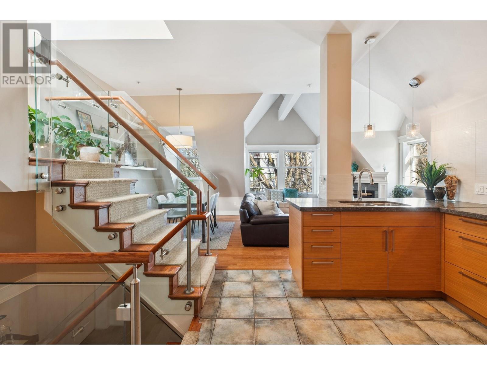 Listing Picture 17 of 35 : PH7 380 W 10TH AVENUE, Vancouver / 溫哥華 - 魯藝地產 Yvonne Lu Group - MLS Medallion Club Member