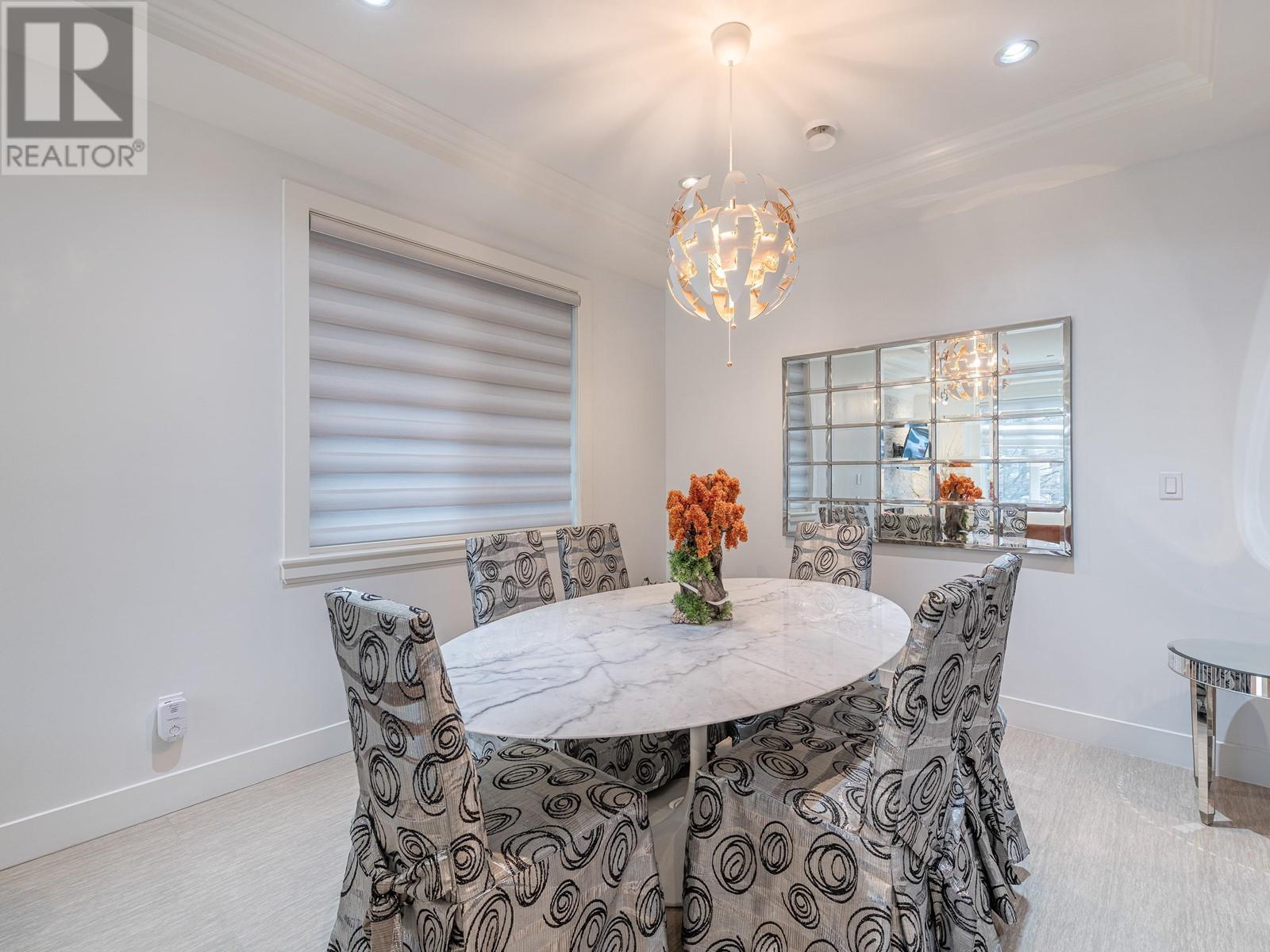 Listing Picture 18 of 39 : 2465 BROCK STREET, Vancouver / 溫哥華 - 魯藝地產 Yvonne Lu Group - MLS Medallion Club Member