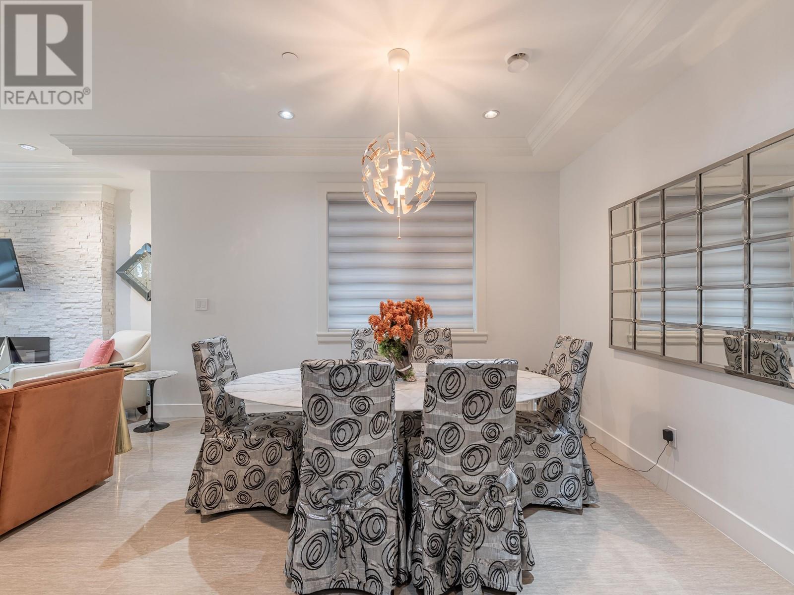 Listing Picture 19 of 39 : 2465 BROCK STREET, Vancouver / 溫哥華 - 魯藝地產 Yvonne Lu Group - MLS Medallion Club Member