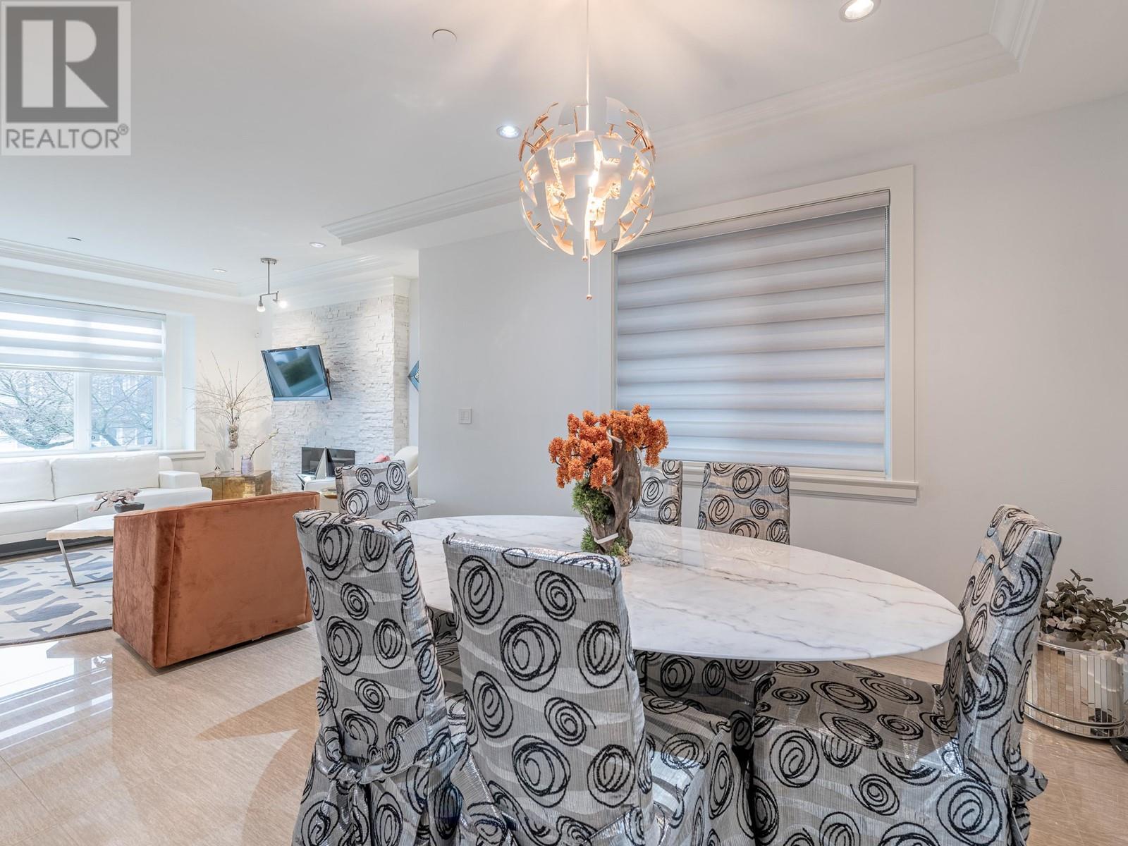 Listing Picture 15 of 39 : 2465 BROCK STREET, Vancouver / 溫哥華 - 魯藝地產 Yvonne Lu Group - MLS Medallion Club Member