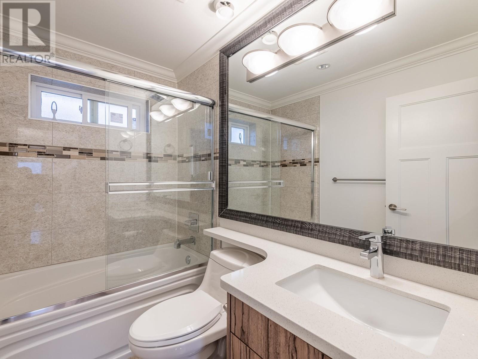 Listing Picture 29 of 39 : 2465 BROCK STREET, Vancouver / 溫哥華 - 魯藝地產 Yvonne Lu Group - MLS Medallion Club Member