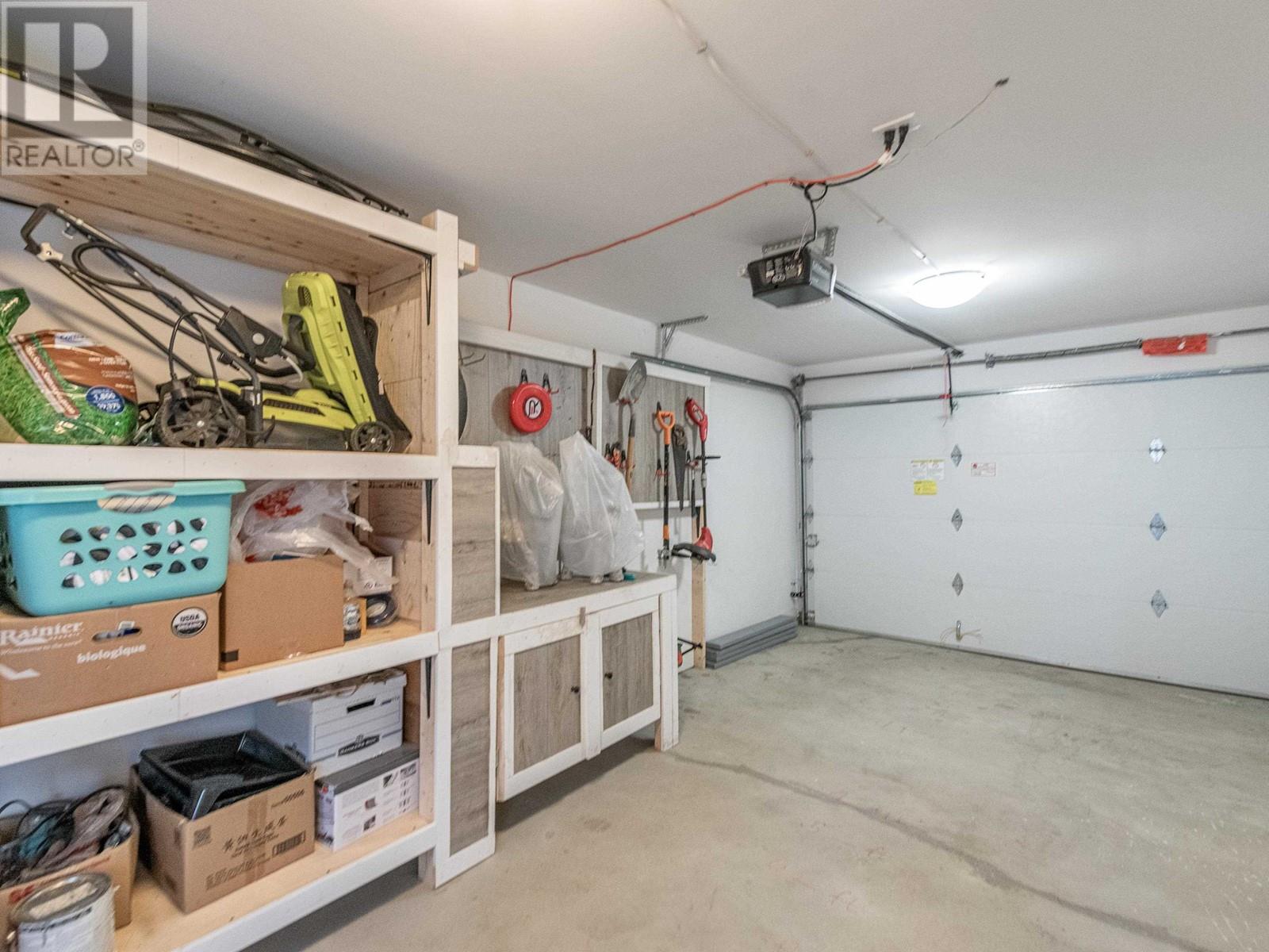 Listing Picture 38 of 39 : 2465 BROCK STREET, Vancouver / 溫哥華 - 魯藝地產 Yvonne Lu Group - MLS Medallion Club Member