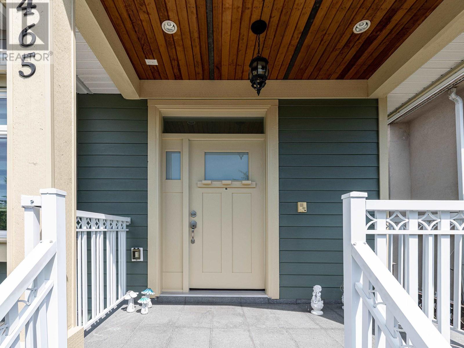 Listing Picture 3 of 39 : 2465 BROCK STREET, Vancouver / 溫哥華 - 魯藝地產 Yvonne Lu Group - MLS Medallion Club Member