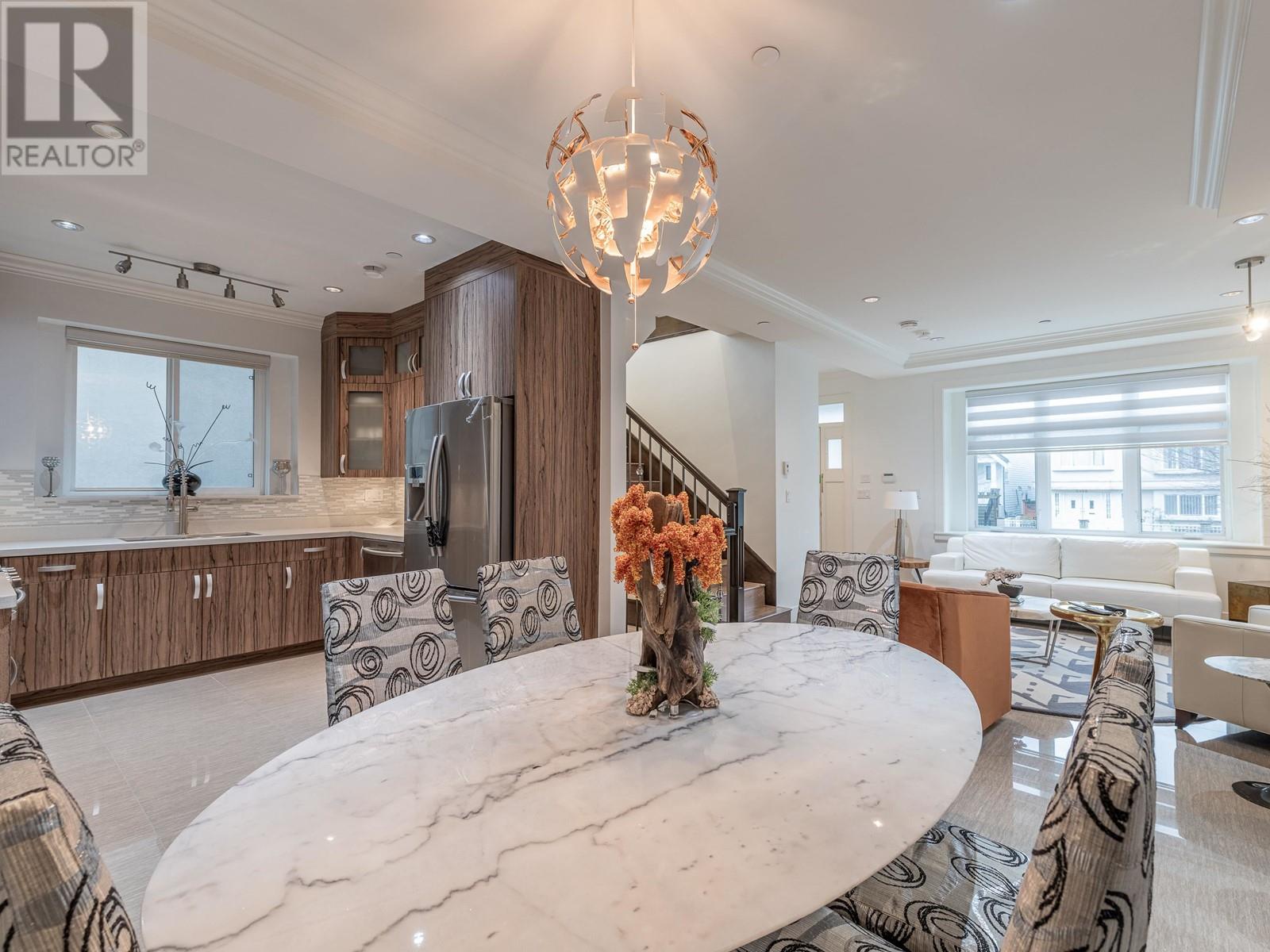 Listing Picture 17 of 39 : 2465 BROCK STREET, Vancouver / 溫哥華 - 魯藝地產 Yvonne Lu Group - MLS Medallion Club Member