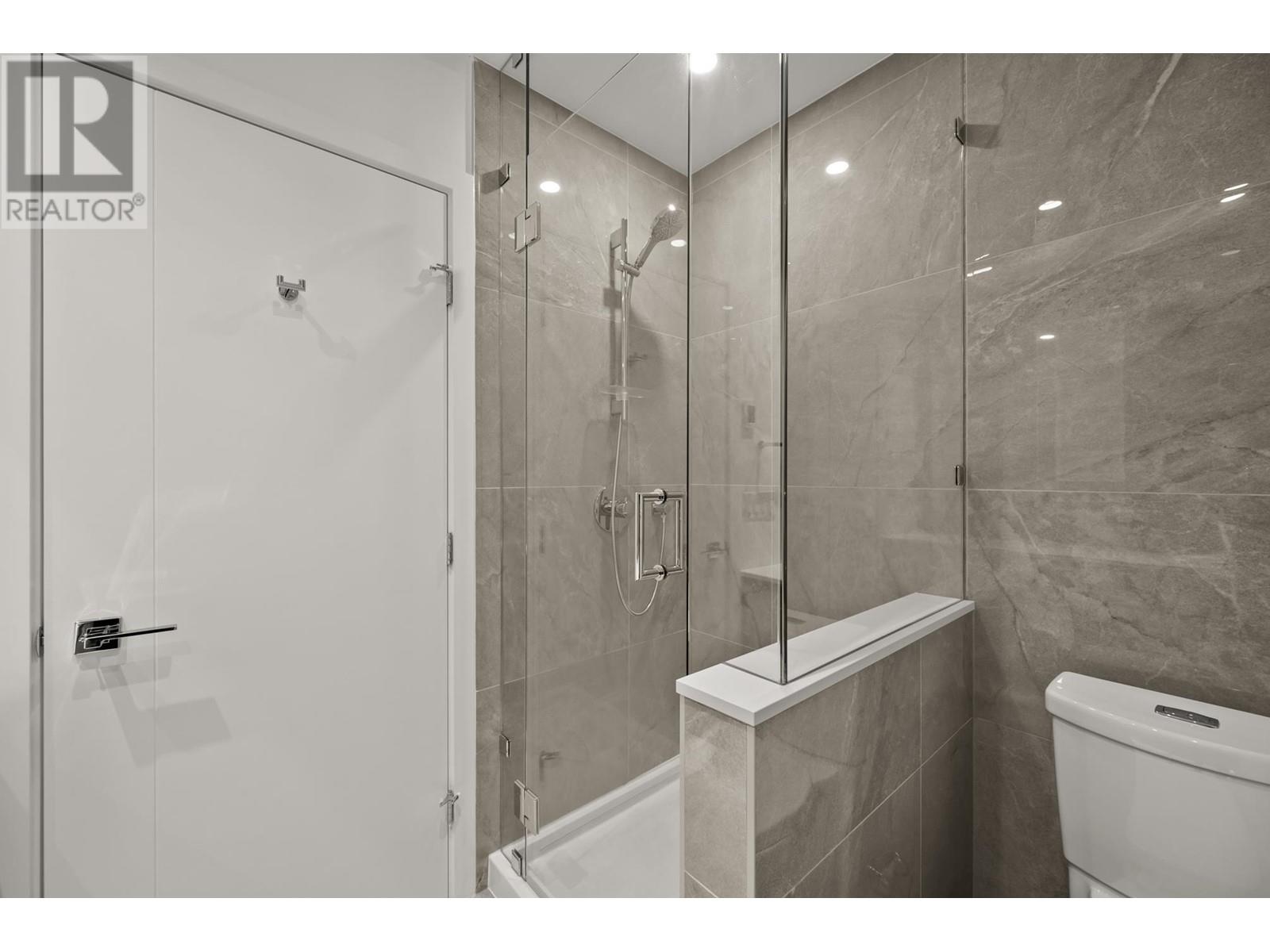 1304 660 Quayside Drive, New Westminster, British Columbia  V3M 0P2 - Photo 16 - R2975828