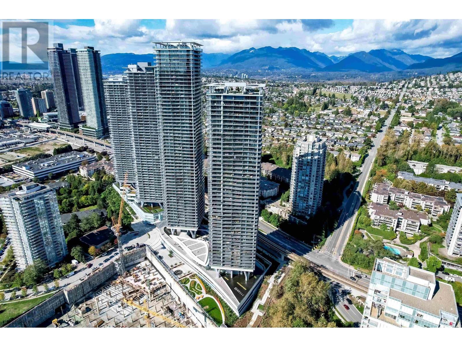4410 4890 LOUGHEED HIGHWAY, burnaby, British Columbia