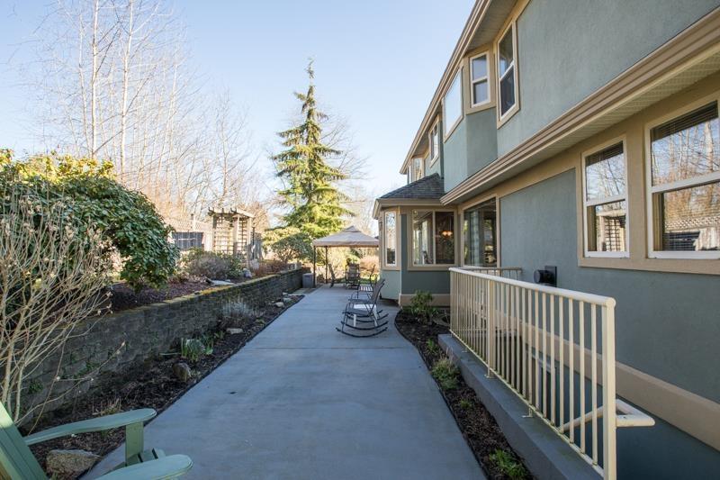 8044 Kestrel Court, Surrey, British Columbia  V3W 0V1 - Photo 34 - R2975587