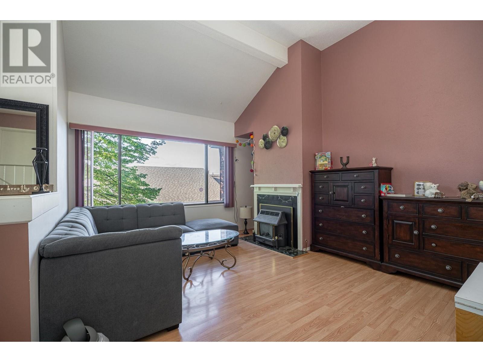 Property at 1155 HUGH ALLAN Drive Unit# 18 image 3