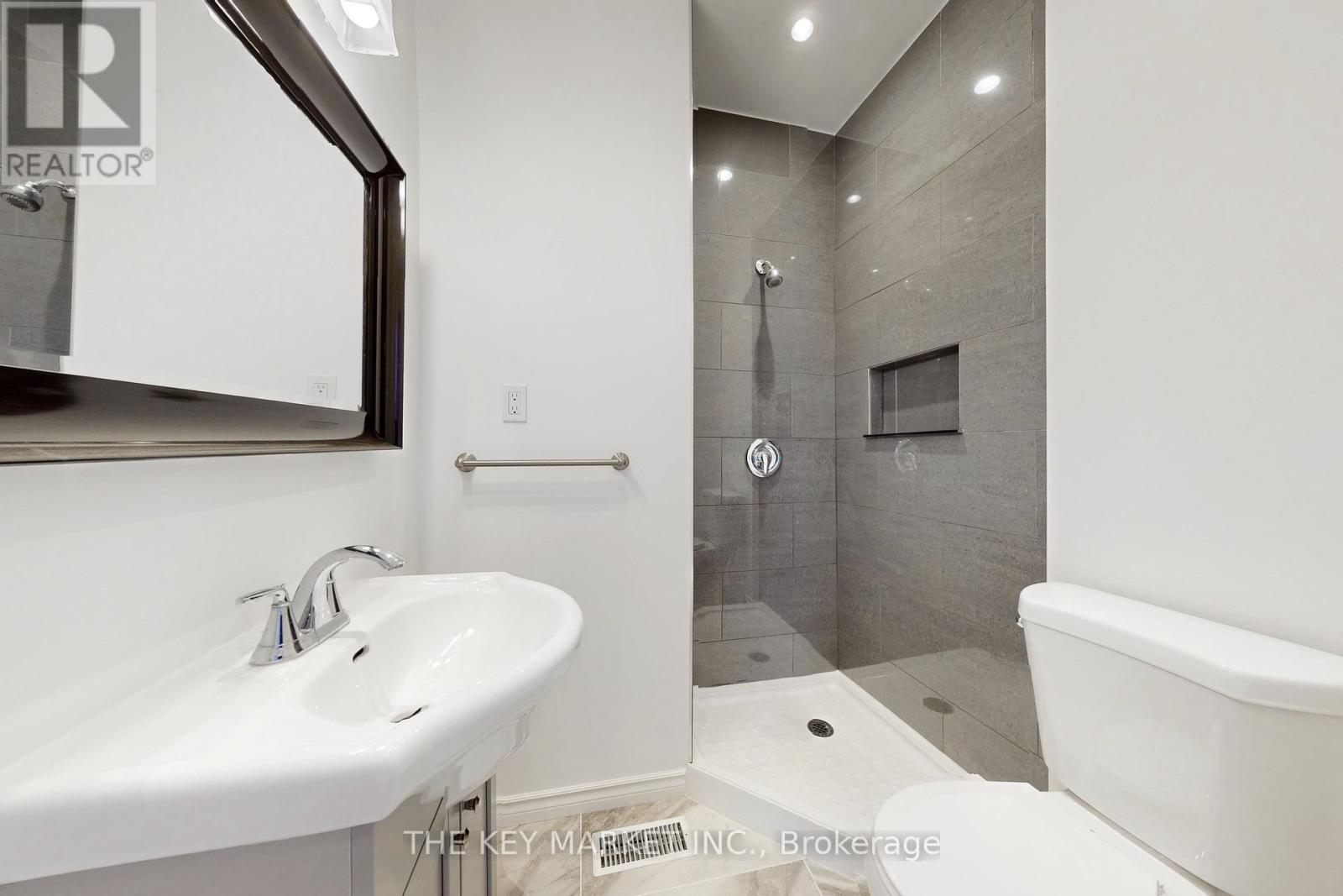 1078 Dovercourt Road, Toronto, Ontario  M6H 2X8 - Photo 32 - W12011411
