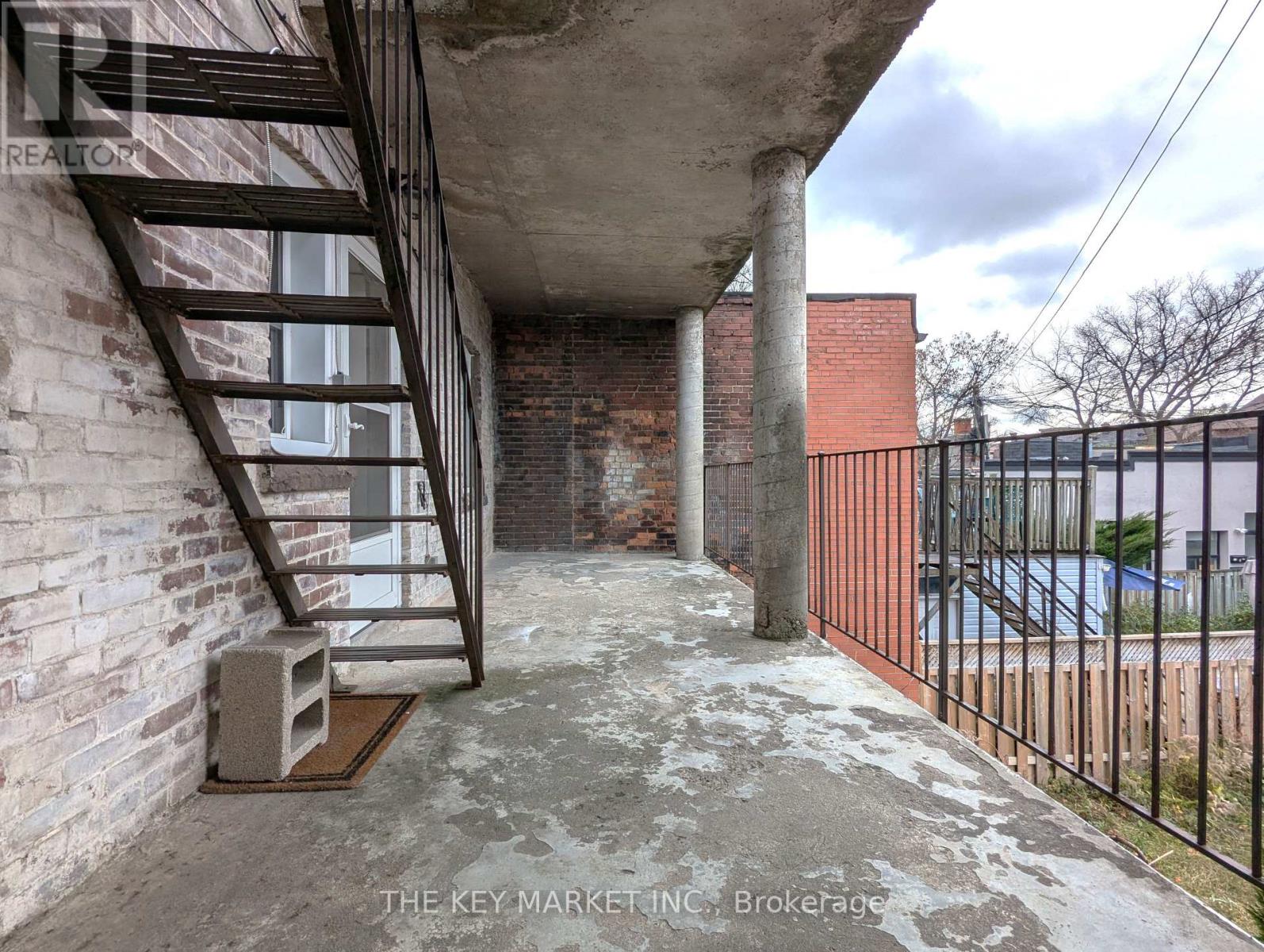 1078 Dovercourt Road, Toronto, Ontario  M6H 2X8 - Photo 37 - W12011411