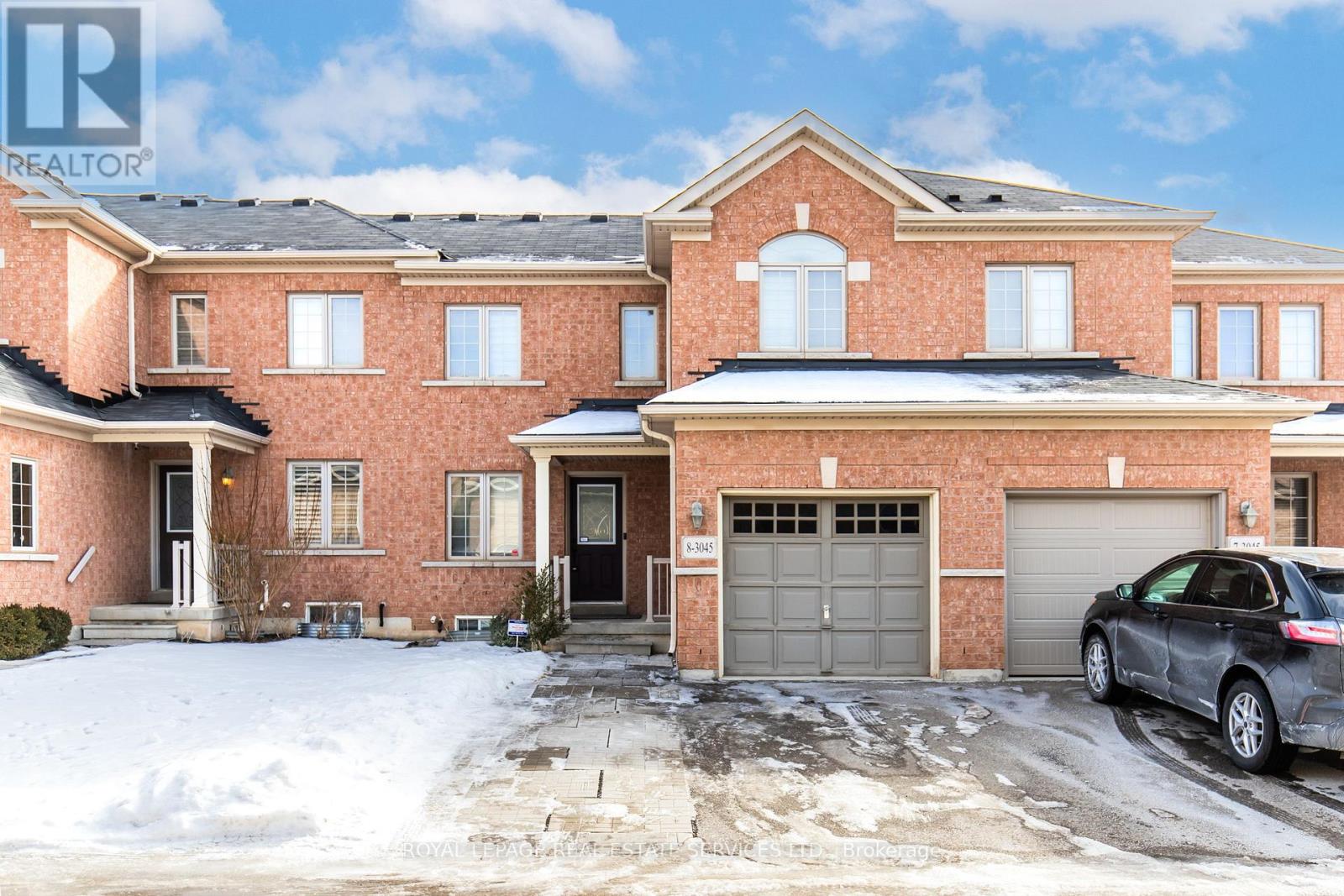 8 - 3045 GLADESIDE AVENUE, Oakville, Ontario