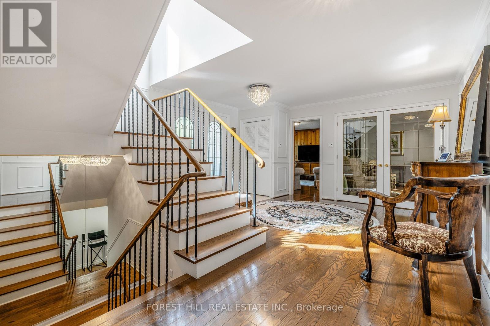 Property at 22 WOODTHRUSH COURT image 3