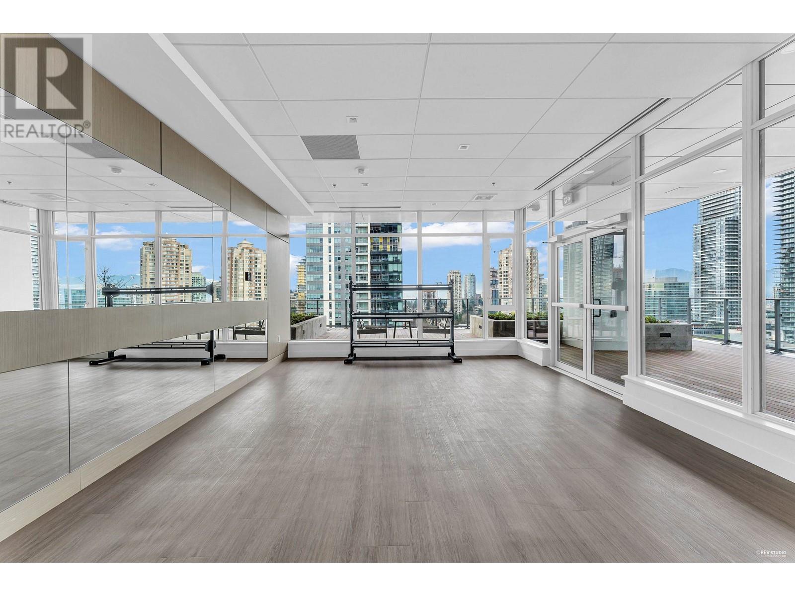 Listing Picture 24 of 30 : 2105 6511 SUSSEX AVENUE, Burnaby / 本拿比 - 魯藝地產 Yvonne Lu Group - MLS Medallion Club Member