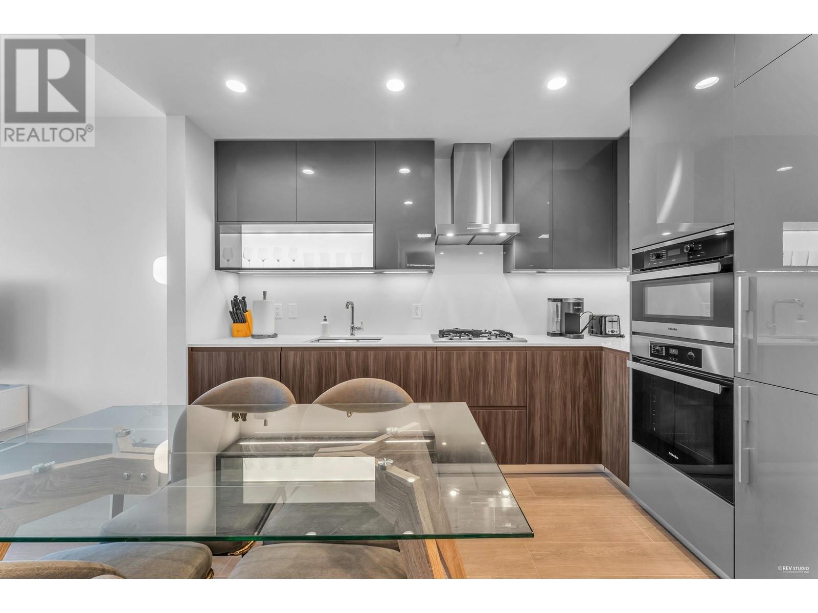 Listing Picture 11 of 30 : 2105 6511 SUSSEX AVENUE, Burnaby / 本拿比 - 魯藝地產 Yvonne Lu Group - MLS Medallion Club Member