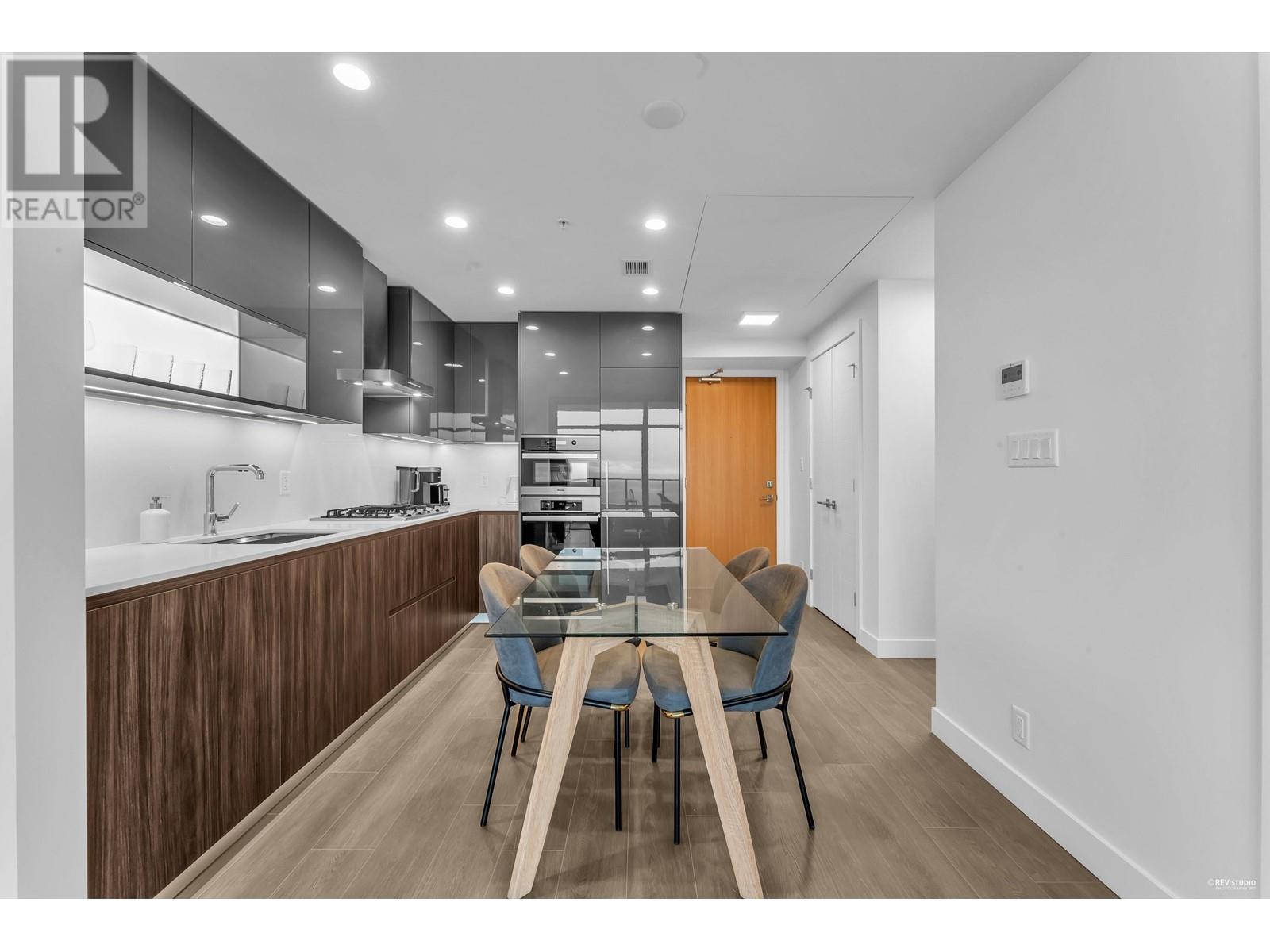 Listing Picture 12 of 30 : 2105 6511 SUSSEX AVENUE, Burnaby / 本拿比 - 魯藝地產 Yvonne Lu Group - MLS Medallion Club Member