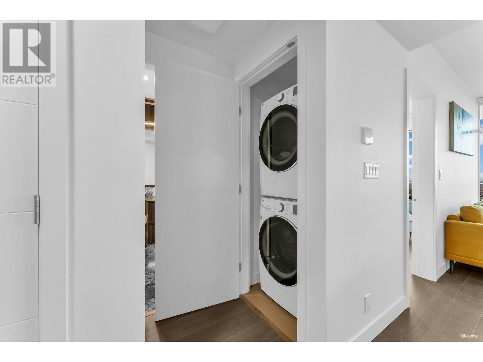Listing Picture 16 of 30 : 2105 6511 SUSSEX AVENUE, Burnaby / 本拿比 - 魯藝地產 Yvonne Lu Group - MLS Medallion Club Member