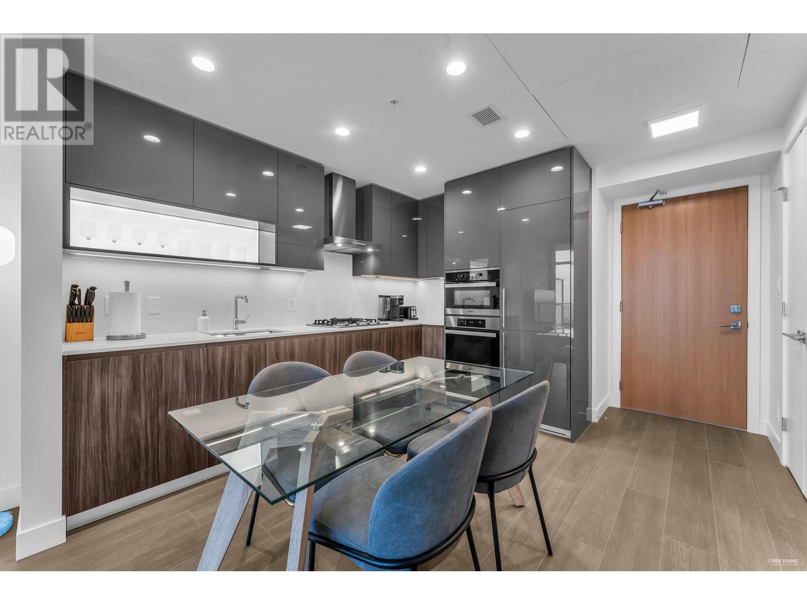 Listing Picture 8 of 30 : 2105 6511 SUSSEX AVENUE, Burnaby / 本拿比 - 魯藝地產 Yvonne Lu Group - MLS Medallion Club Member