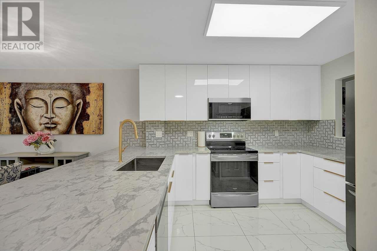 Property at 144 SHORELINE CIRCLE image 1