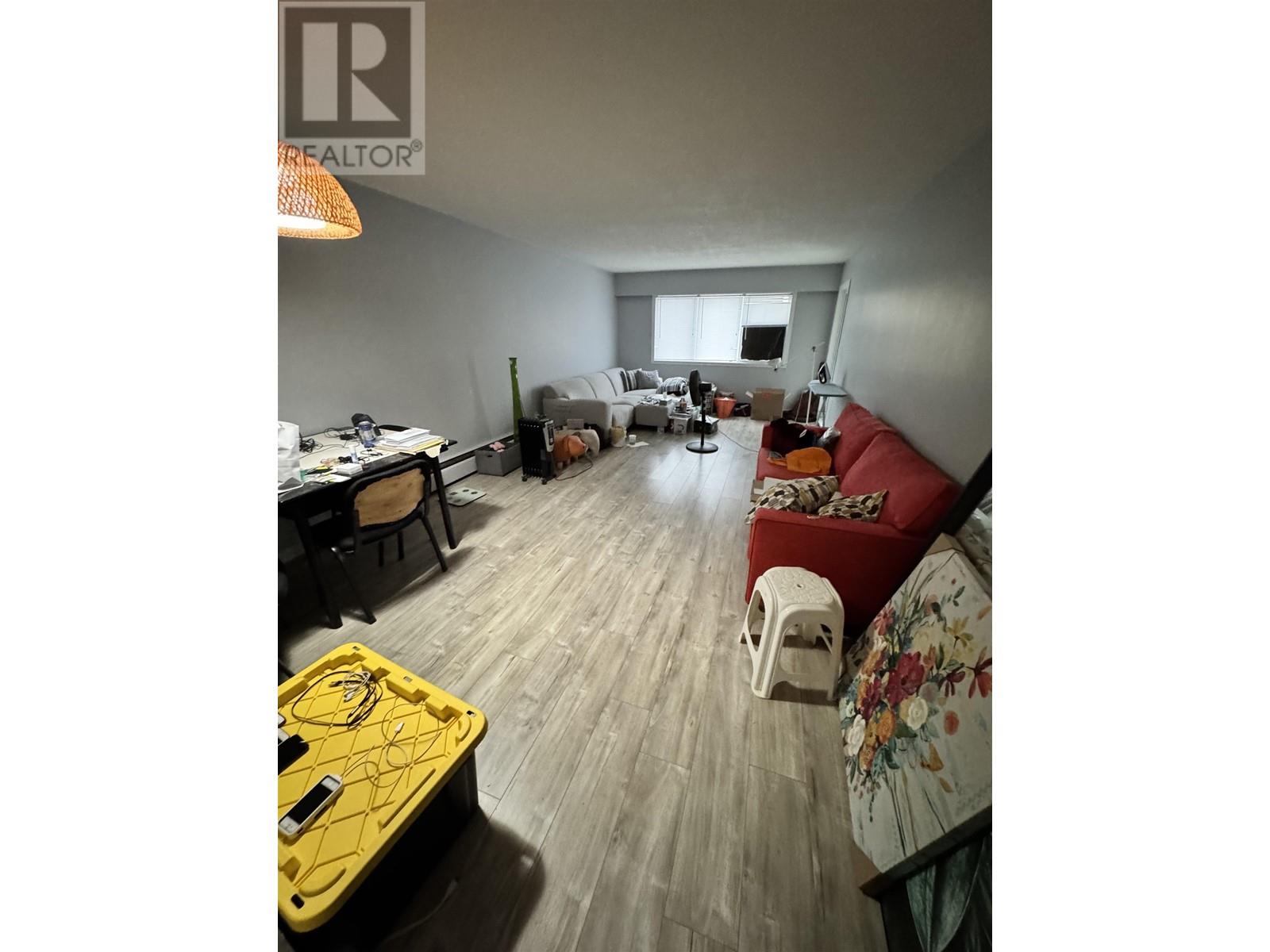 Property at 312 6420 BUSWELL STREET image 4