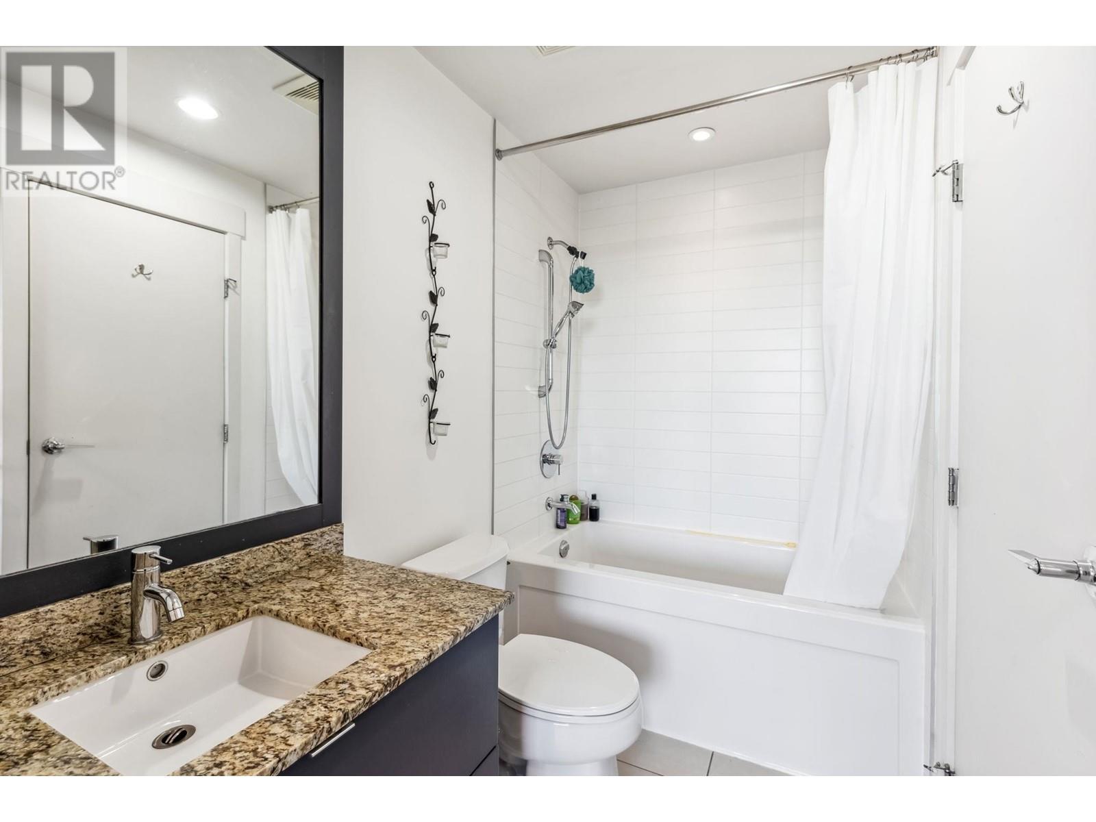 Listing Picture 18 of 39 : 3002 7088 18TH AVENUE, Burnaby / 本拿比 - 魯藝地產 Yvonne Lu Group - MLS Medallion Club Member