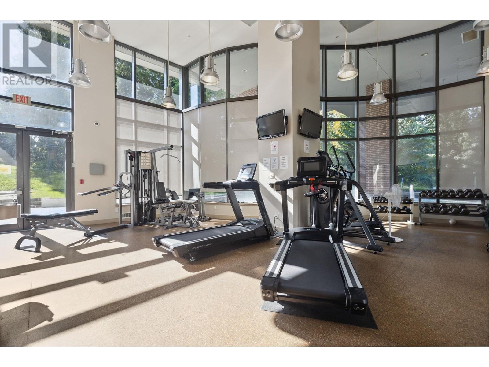 Listing Picture 32 of 39 : 3002 7088 18TH AVENUE, Burnaby / 本拿比 - 魯藝地產 Yvonne Lu Group - MLS Medallion Club Member