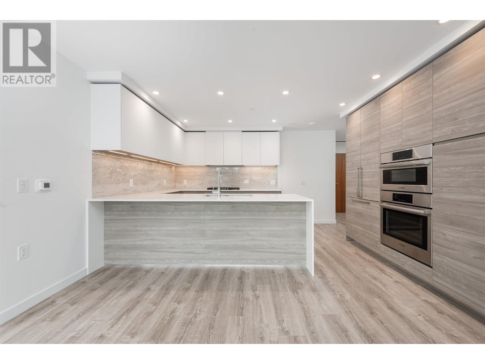 903 660 Quayside Drive, New Westminster, British Columbia  V3M 0P2 - Photo 3 - R2975998