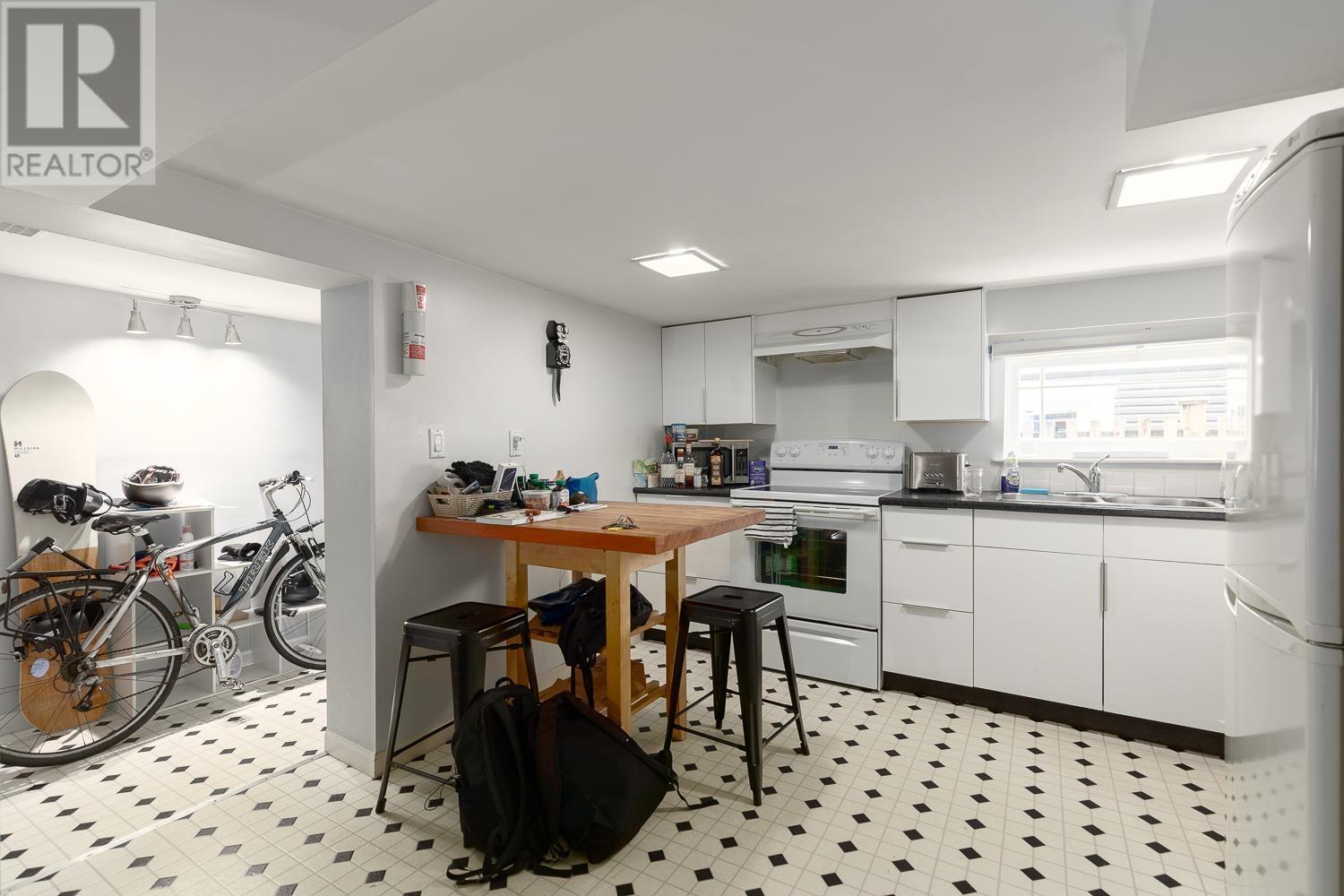 2211 Grant Street, Vancouver, British Columbia  V5L 2Z6 - Photo 33 - R2975982