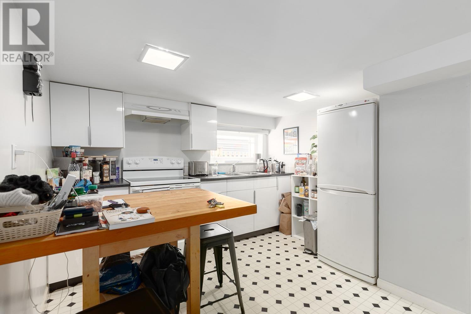 2211 Grant Street, Vancouver, British Columbia  V5L 2Z6 - Photo 34 - R2975982