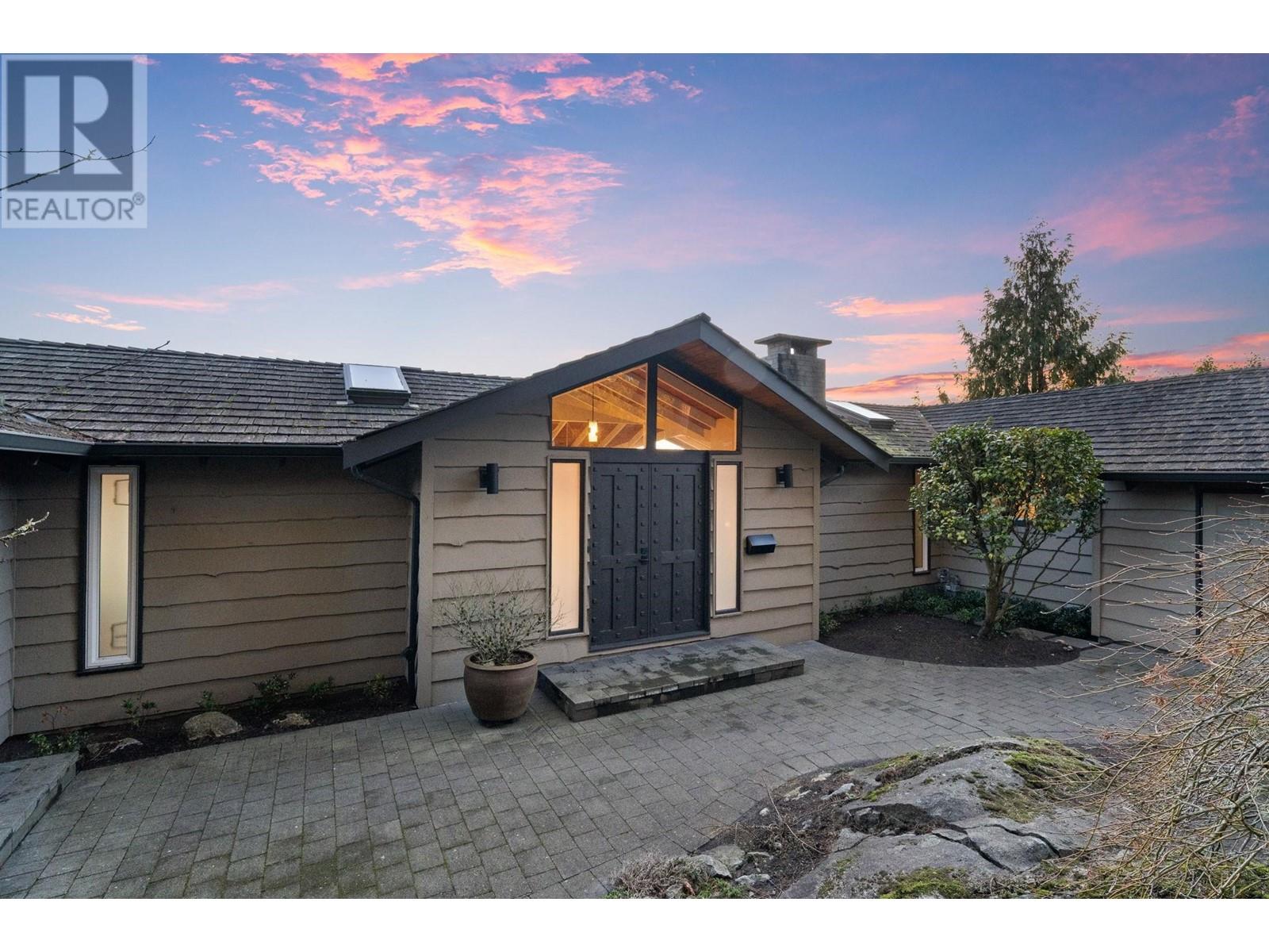 4570 Woodgreen Court, West Vancouver, British Columbia  V7S 2V7 - Photo 17 - R2976006