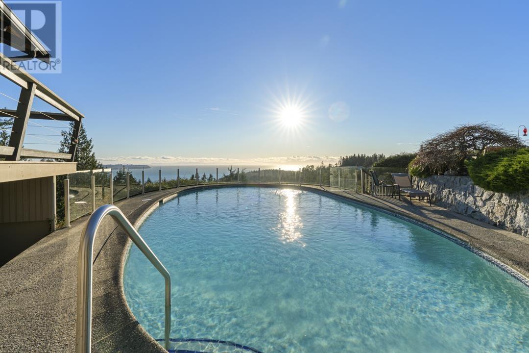 4570 Woodgreen Court, West Vancouver, British Columbia  V7S 2V7 - Photo 35 - R2976006