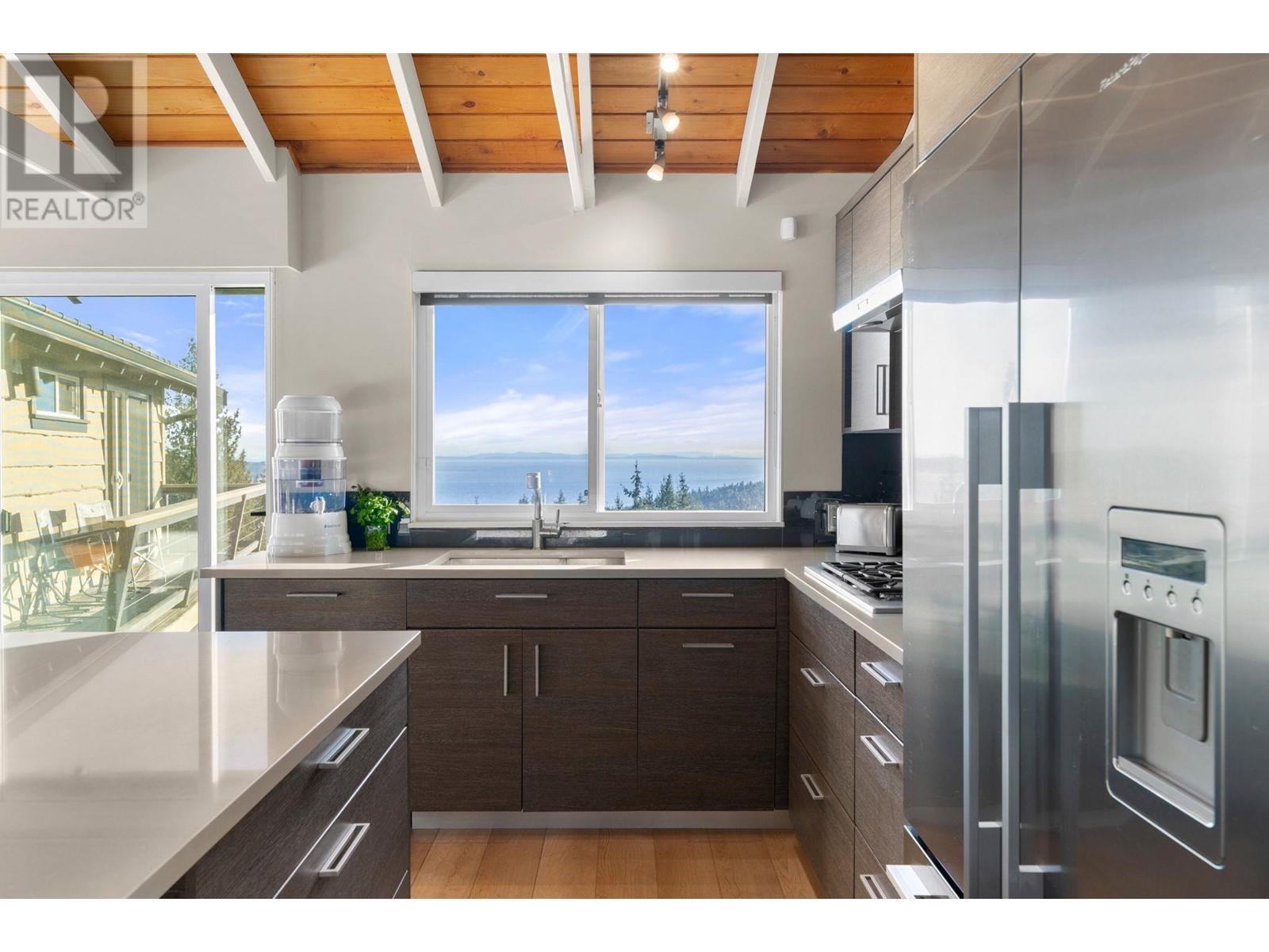 4570 Woodgreen Court, West Vancouver, British Columbia  V7S 2V7 - Photo 7 - R2976006