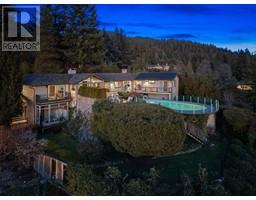 4570 WOODGREEN COURT, West Vancouver, British Columbia