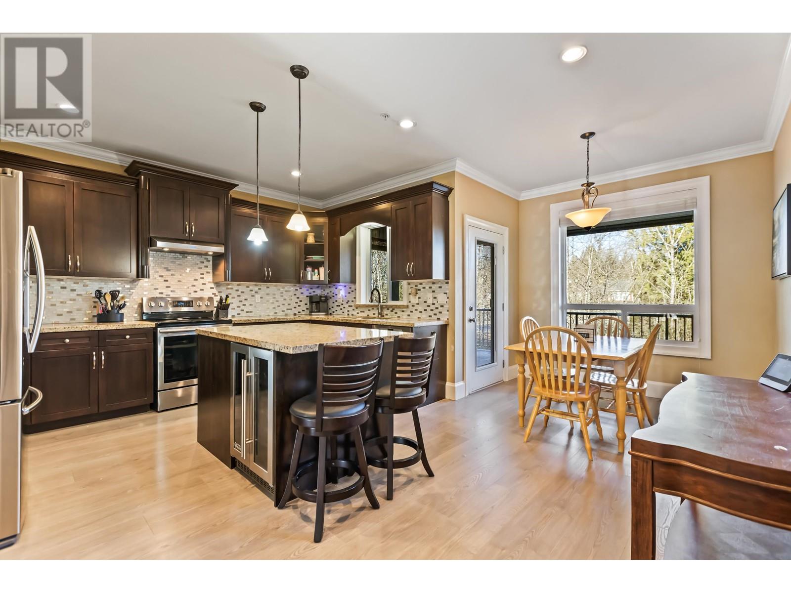 24207 101a Avenue, Maple Ridge, British Columbia  V2W 0E6 - Photo 8 - R2976023