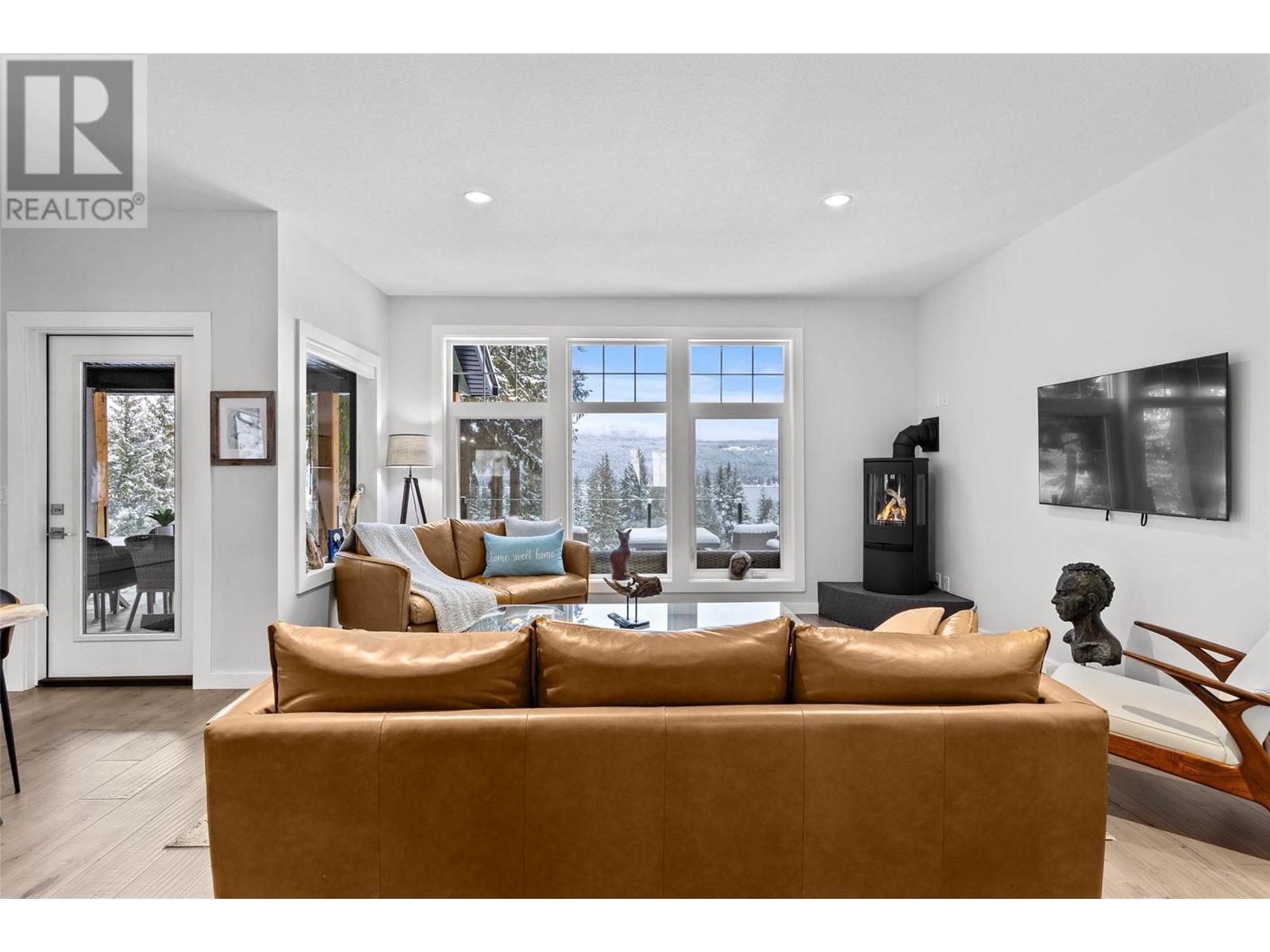 Property at 7756 Columbia Drive image 2