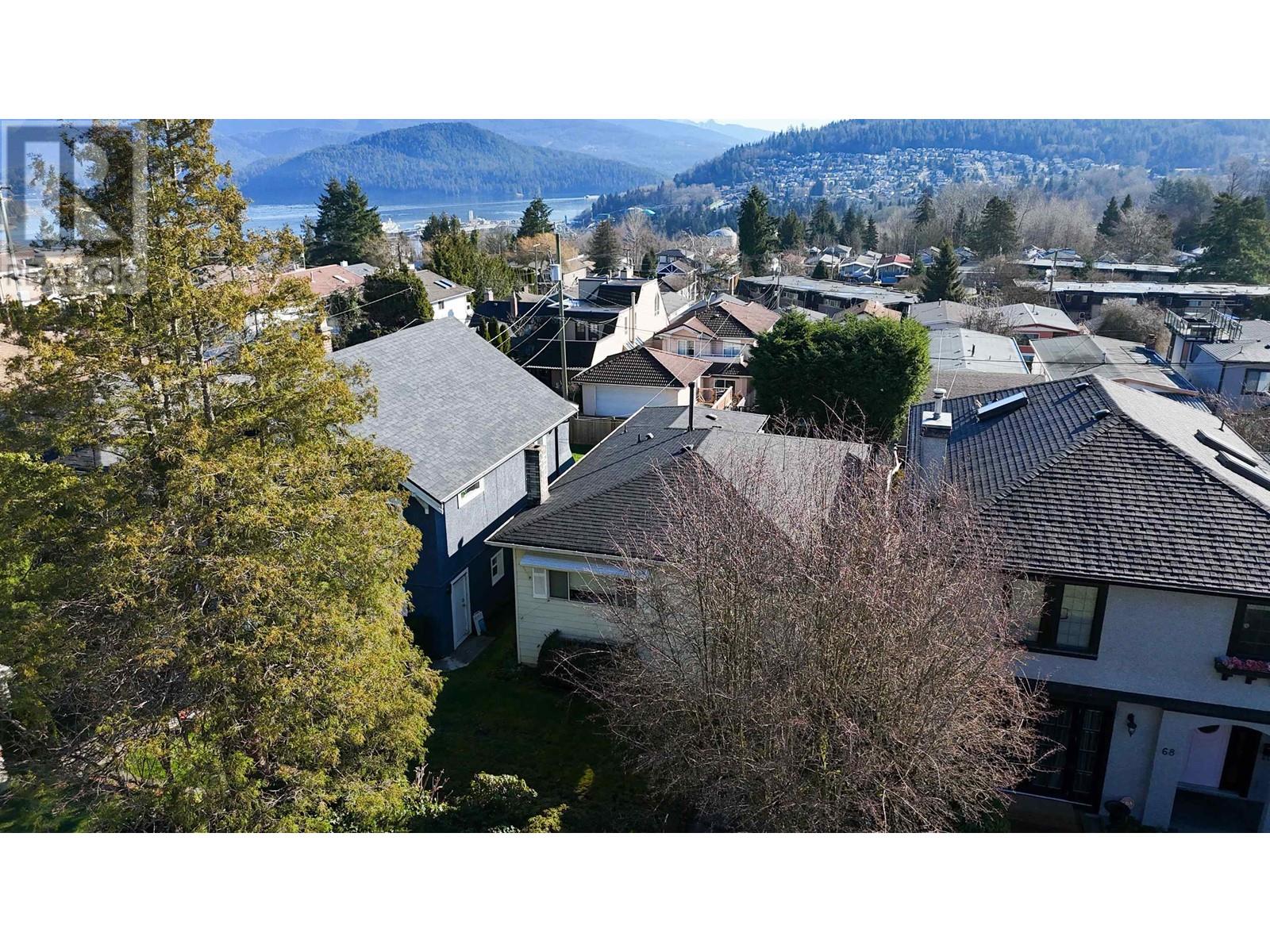 Listing Picture 4 of 34 : 40 SEA AVENUE, Burnaby / 本拿比 - 魯藝地產 Yvonne Lu Group - MLS Medallion Club Member