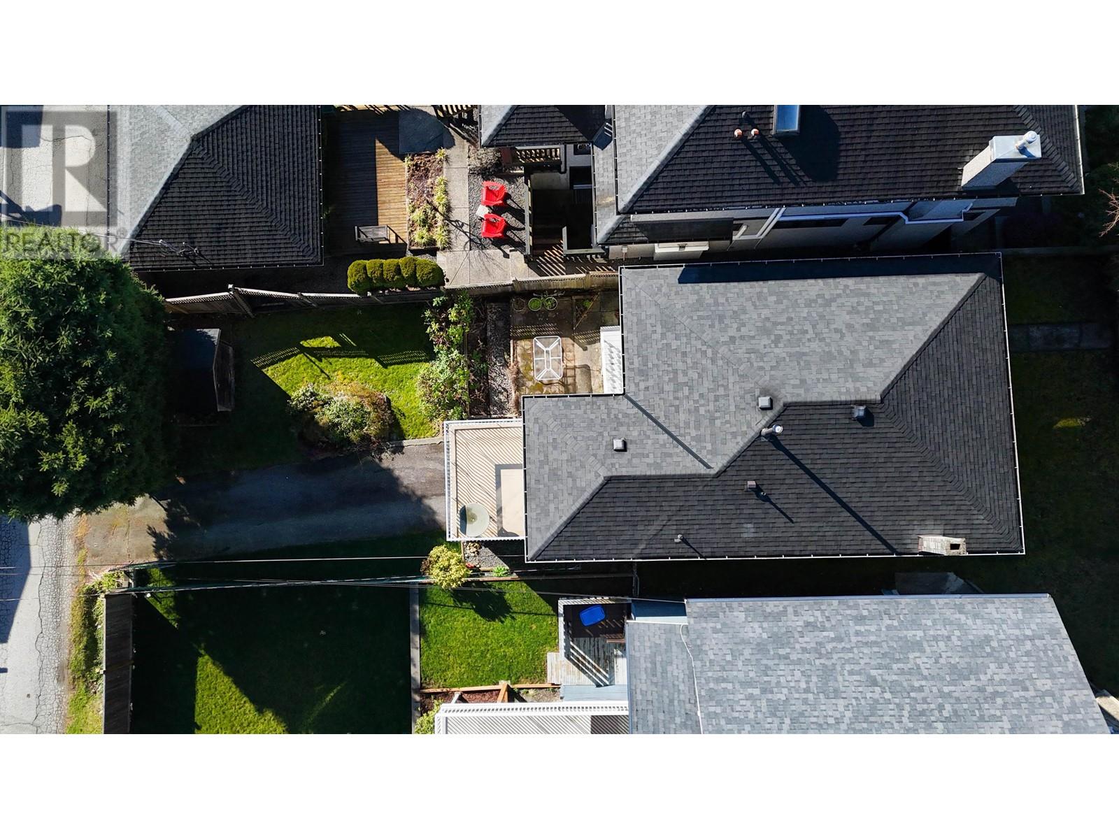 Listing Picture 7 of 34 : 40 SEA AVENUE, Burnaby / 本拿比 - 魯藝地產 Yvonne Lu Group - MLS Medallion Club Member