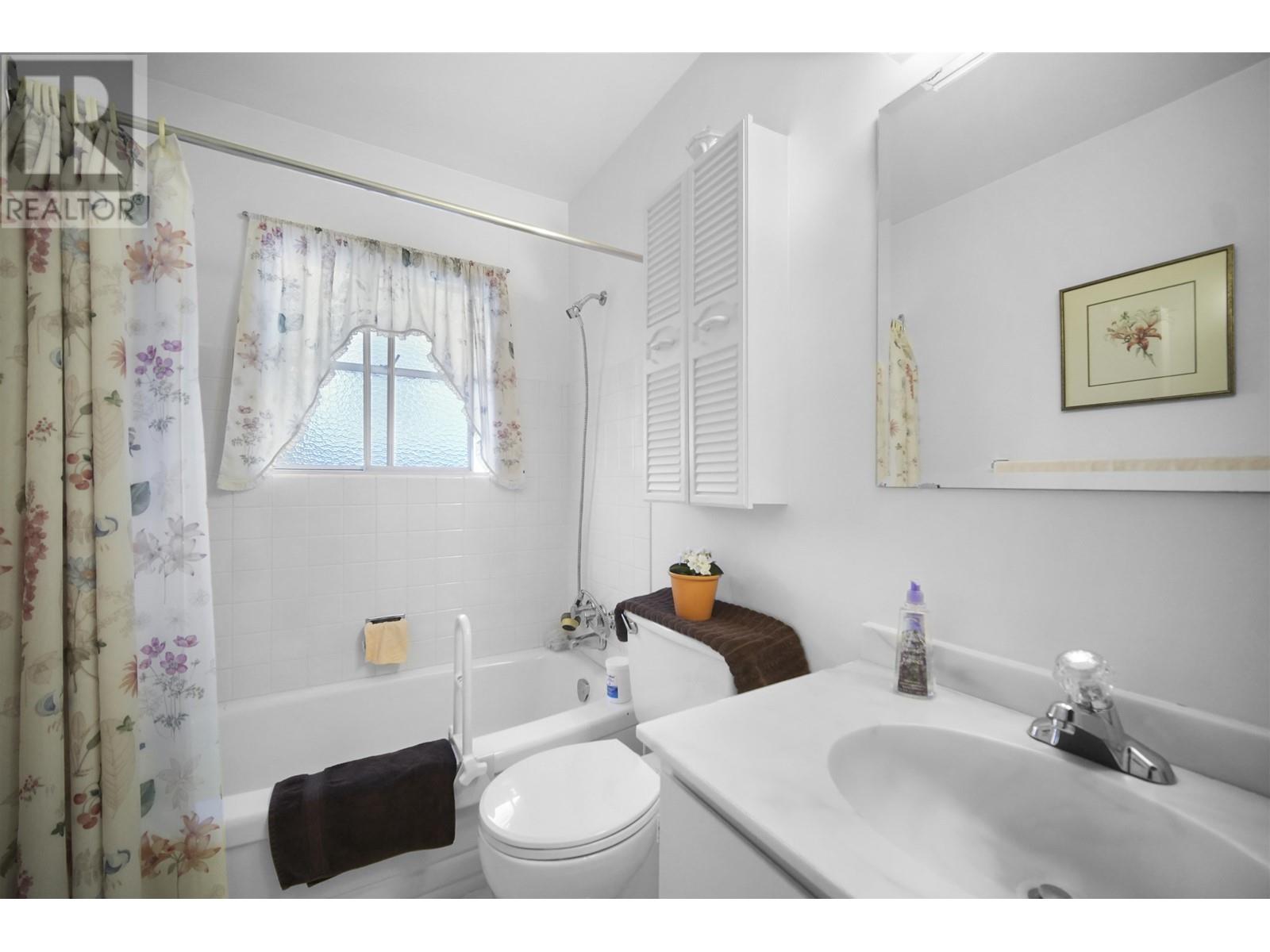 Listing Picture 18 of 34 : 40 SEA AVENUE, Burnaby / 本拿比 - 魯藝地產 Yvonne Lu Group - MLS Medallion Club Member