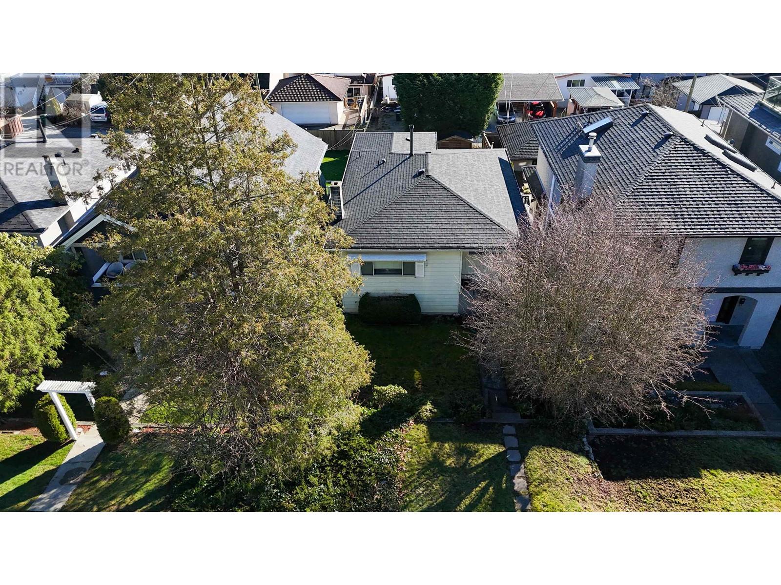 Listing Picture 3 of 34 : 40 SEA AVENUE, Burnaby / 本拿比 - 魯藝地產 Yvonne Lu Group - MLS Medallion Club Member