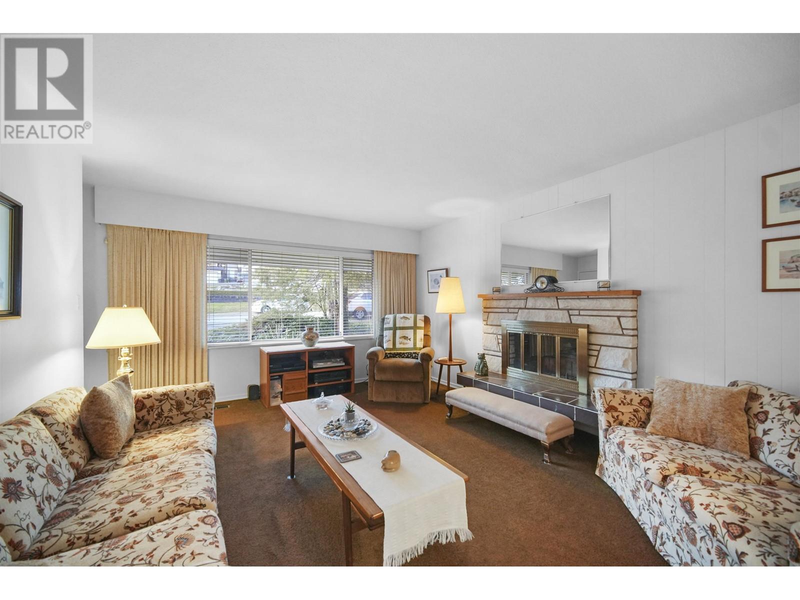 Listing Picture 9 of 34 : 40 SEA AVENUE, Burnaby / 本拿比 - 魯藝地產 Yvonne Lu Group - MLS Medallion Club Member