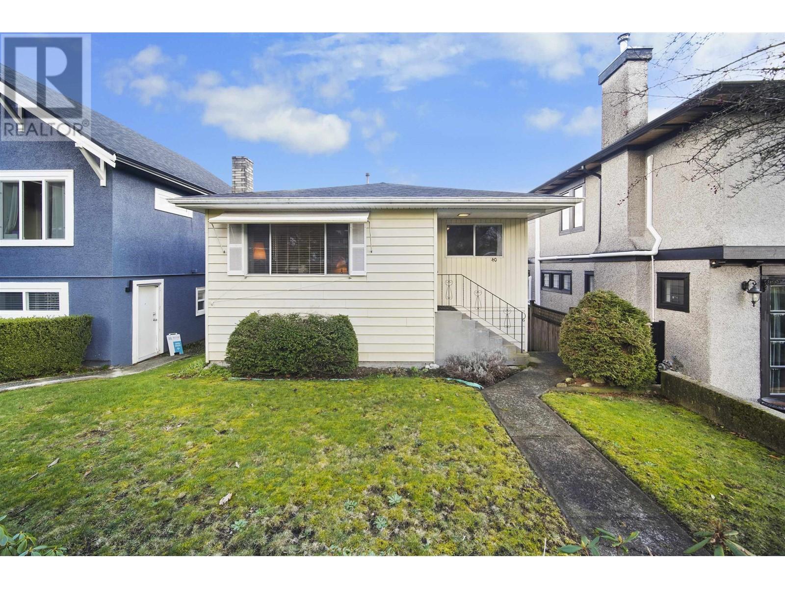 Listing Picture 2 of 34 : 40 SEA AVENUE, Burnaby / 本拿比 - 魯藝地產 Yvonne Lu Group - MLS Medallion Club Member