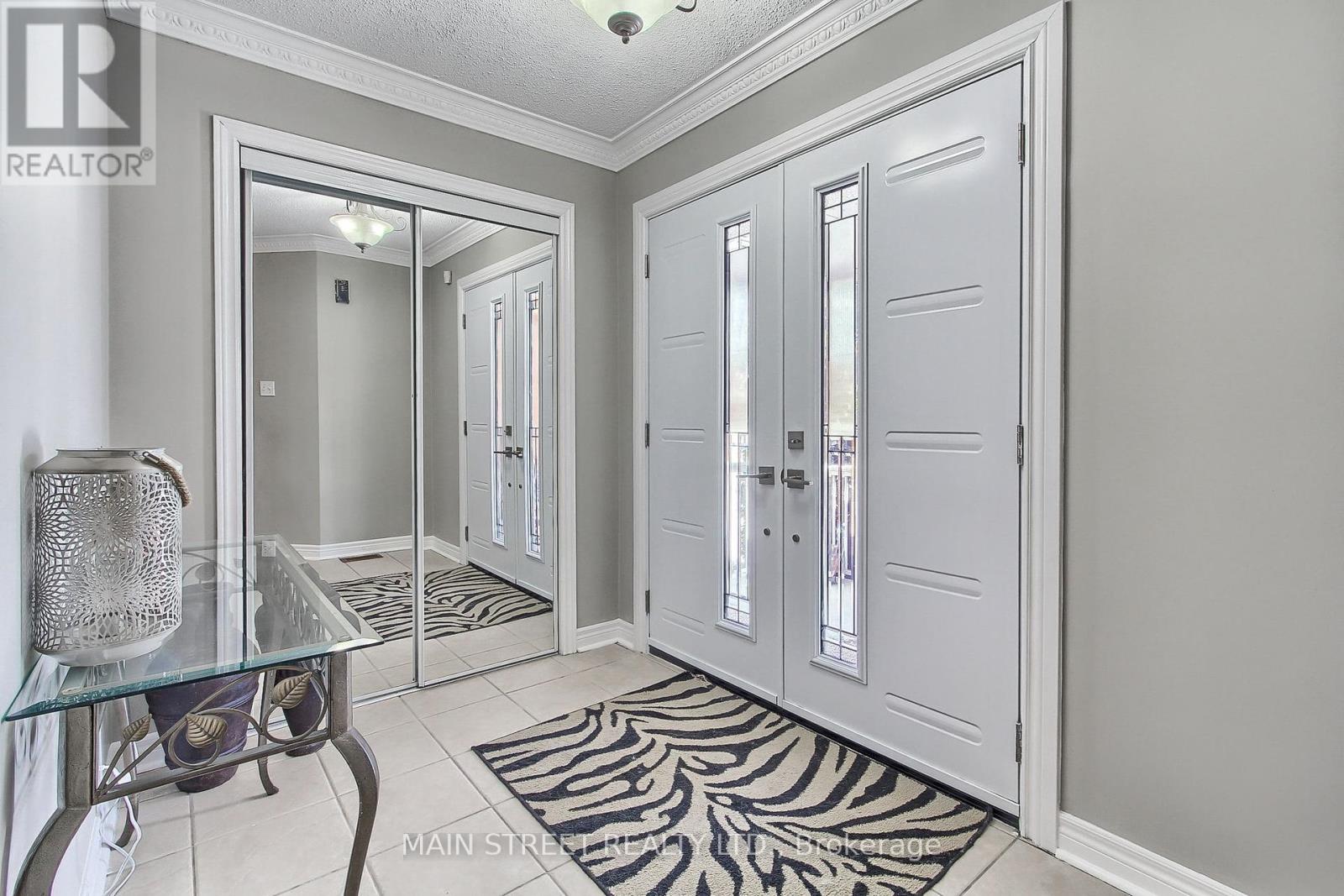 Property at 46 SILVERSTONE CRESCENT image 5