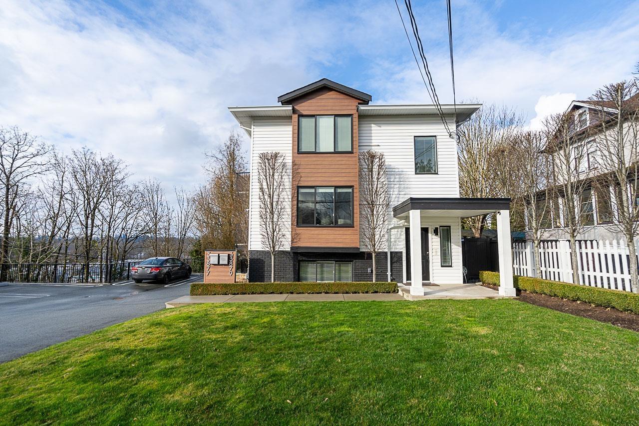 Property at 33877 WALNUT AVENUE image 3