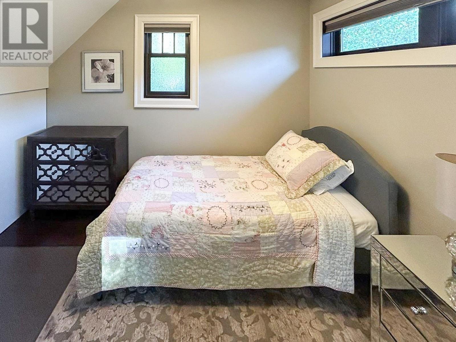 Listing Picture 12 of 40 : 4671 W 13TH AVENUE, Vancouver / 溫哥華 - 魯藝地產 Yvonne Lu Group - MLS Medallion Club Member