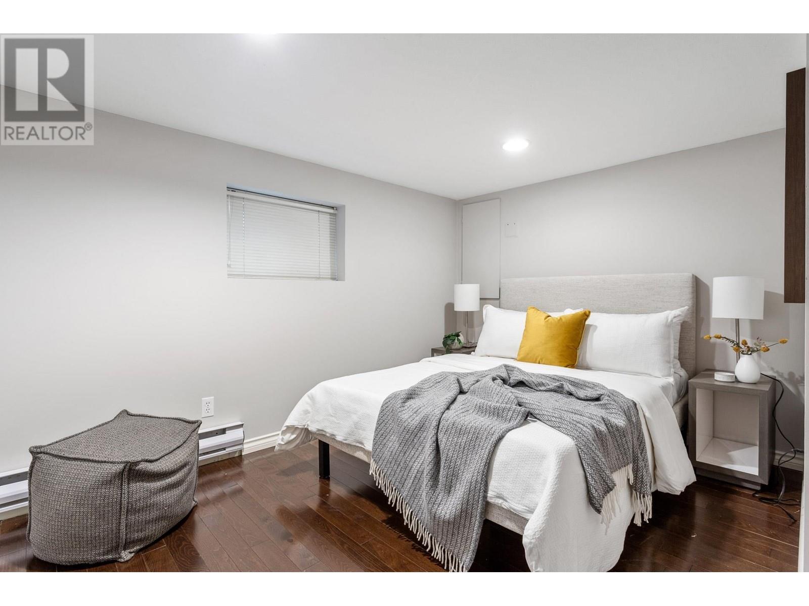 Listing Picture 34 of 40 : 4671 W 13TH AVENUE, Vancouver / 溫哥華 - 魯藝地產 Yvonne Lu Group - MLS Medallion Club Member