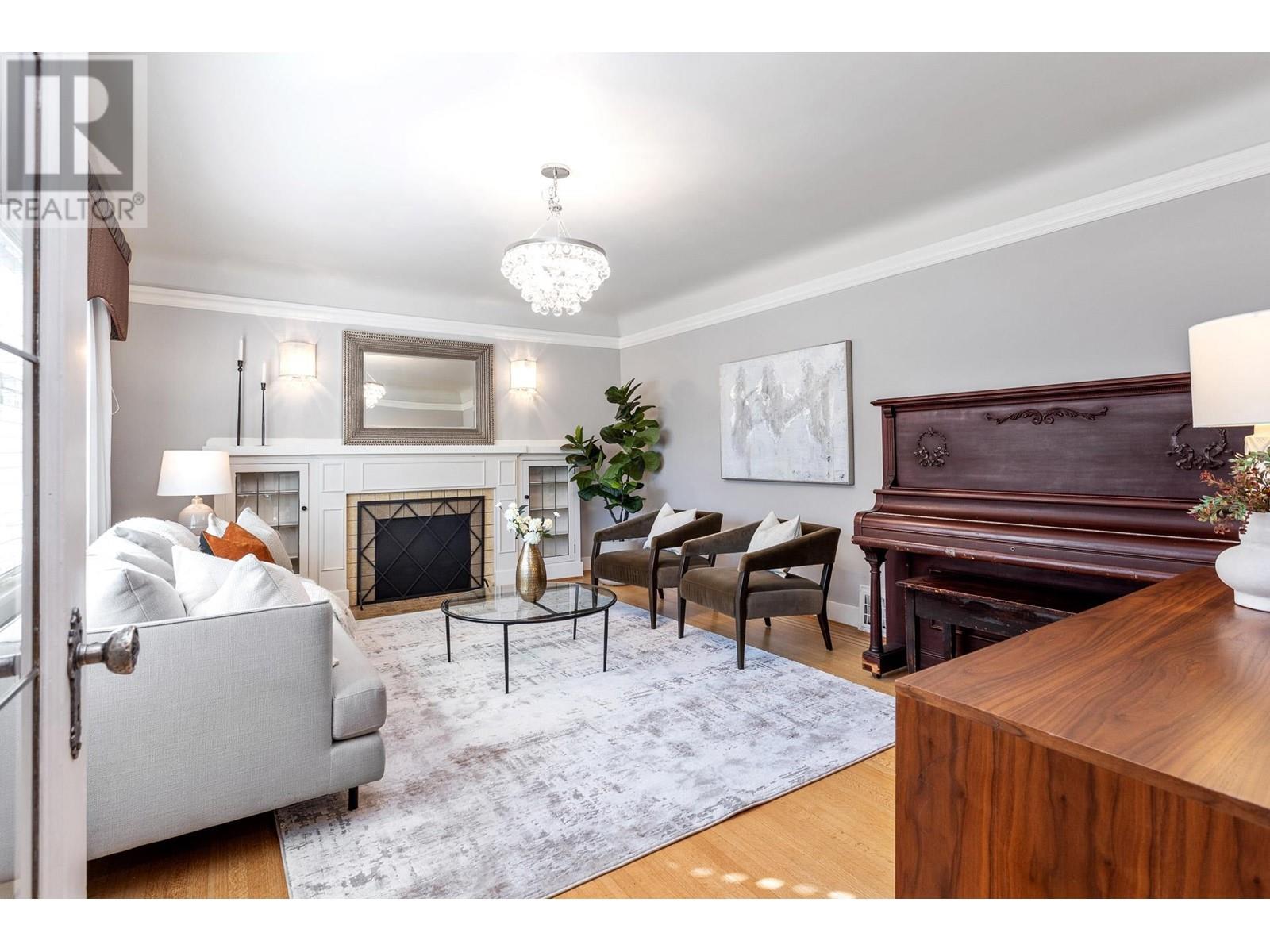 Listing Picture 14 of 40 : 4671 W 13TH AVENUE, Vancouver / 溫哥華 - 魯藝地產 Yvonne Lu Group - MLS Medallion Club Member