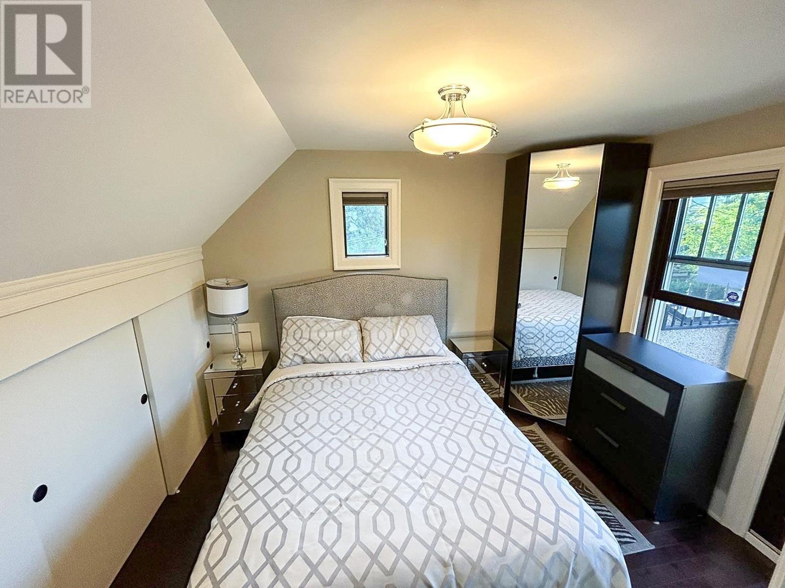 Listing Picture 8 of 40 : 4671 W 13TH AVENUE, Vancouver / 溫哥華 - 魯藝地產 Yvonne Lu Group - MLS Medallion Club Member